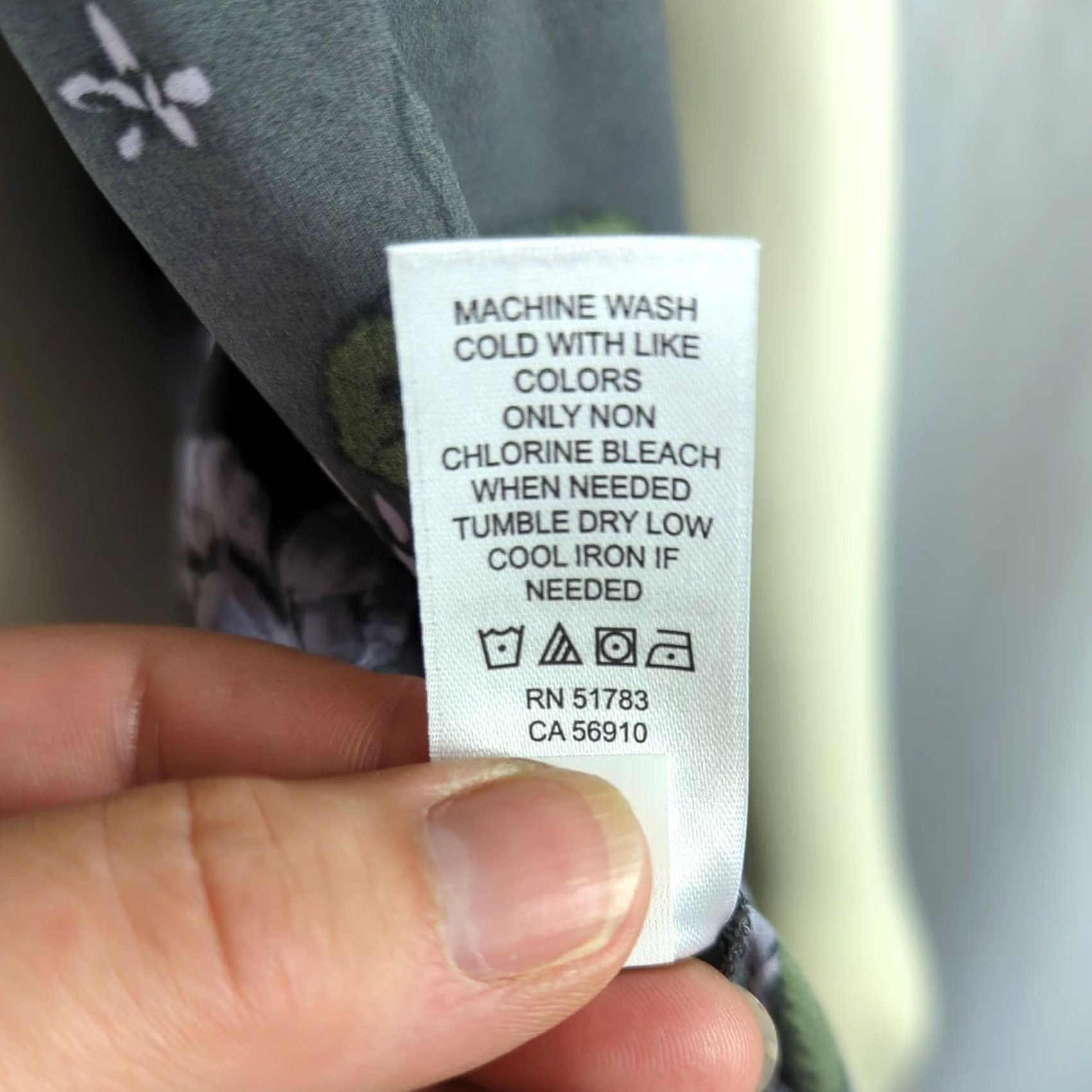 Vintage Maurices Womens L Sheer Gray Floral Duster Cardigan Tie Front Bell Sleeve Chiffon NWT Romper? Size L / US 10 / IT 46 - 7 Thumbnail