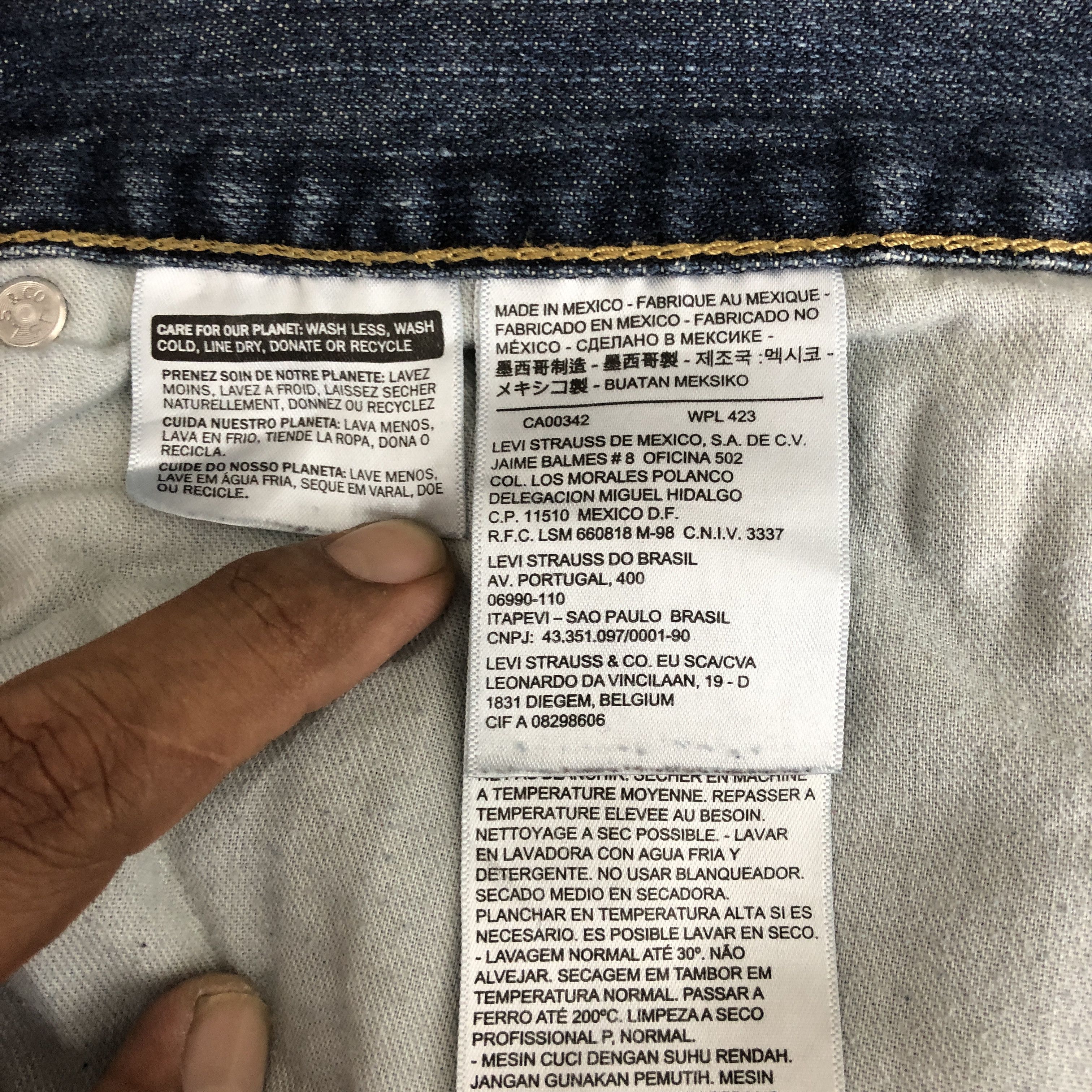 Levi's Vintage Y2K Levis 559 Baggy Jeans Levi's Ripped Faded Denim Size US 38 / EU 54 - 6 Thumbnail