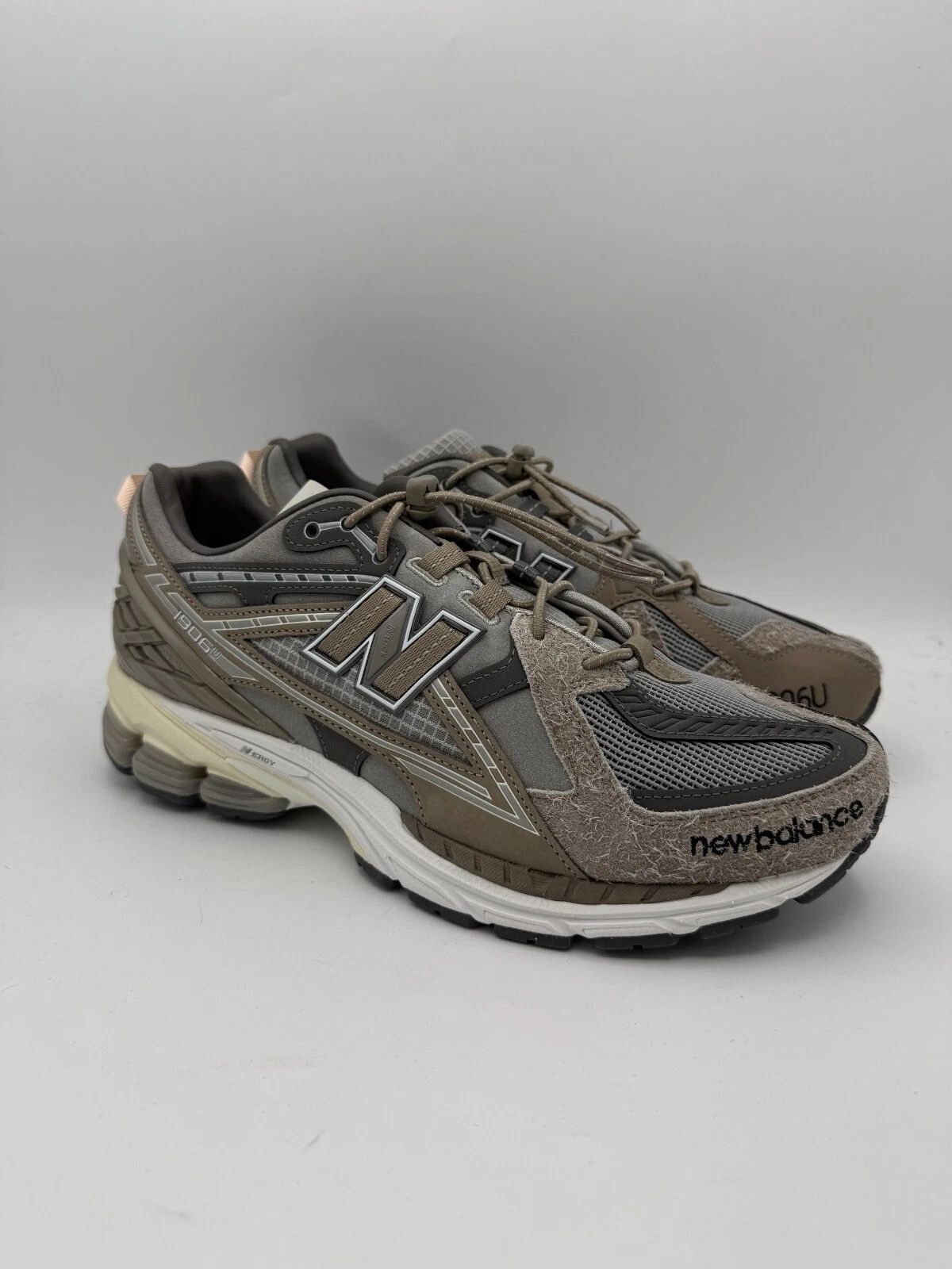 New Balance Invincible x N. Hoolywood x New Balance 1906U Moonrock Gray Size US 9.5 / EU 42-43 - 1 Thumbnail