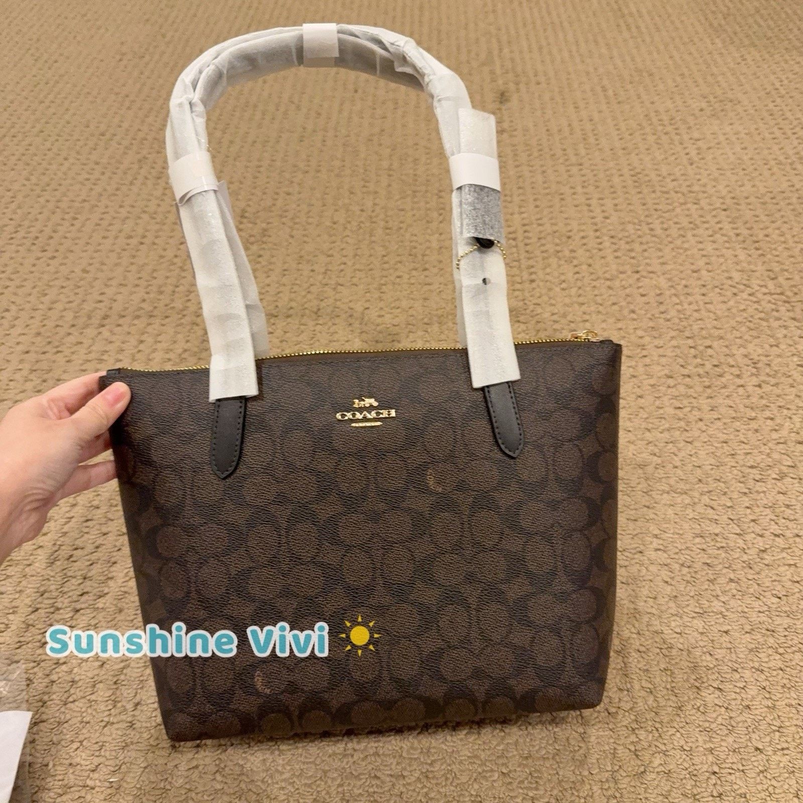 Coach NWT COACH Fiona Zip Tote Bag Canvas CBT18 Gold/Walnut/Black Size ONE SIZE - 8 Thumbnail