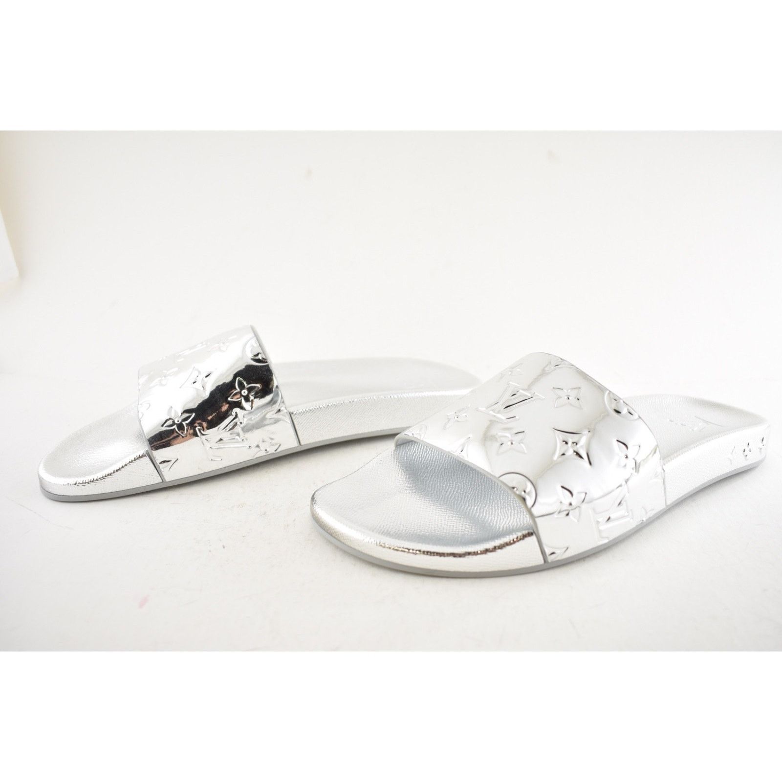 Louis Vuitton Louis Vuitton Chrome Mirror LV Slide Sandal UK 9 US 10 11 Size US 10 / EU 43 - 11 Thumbnail