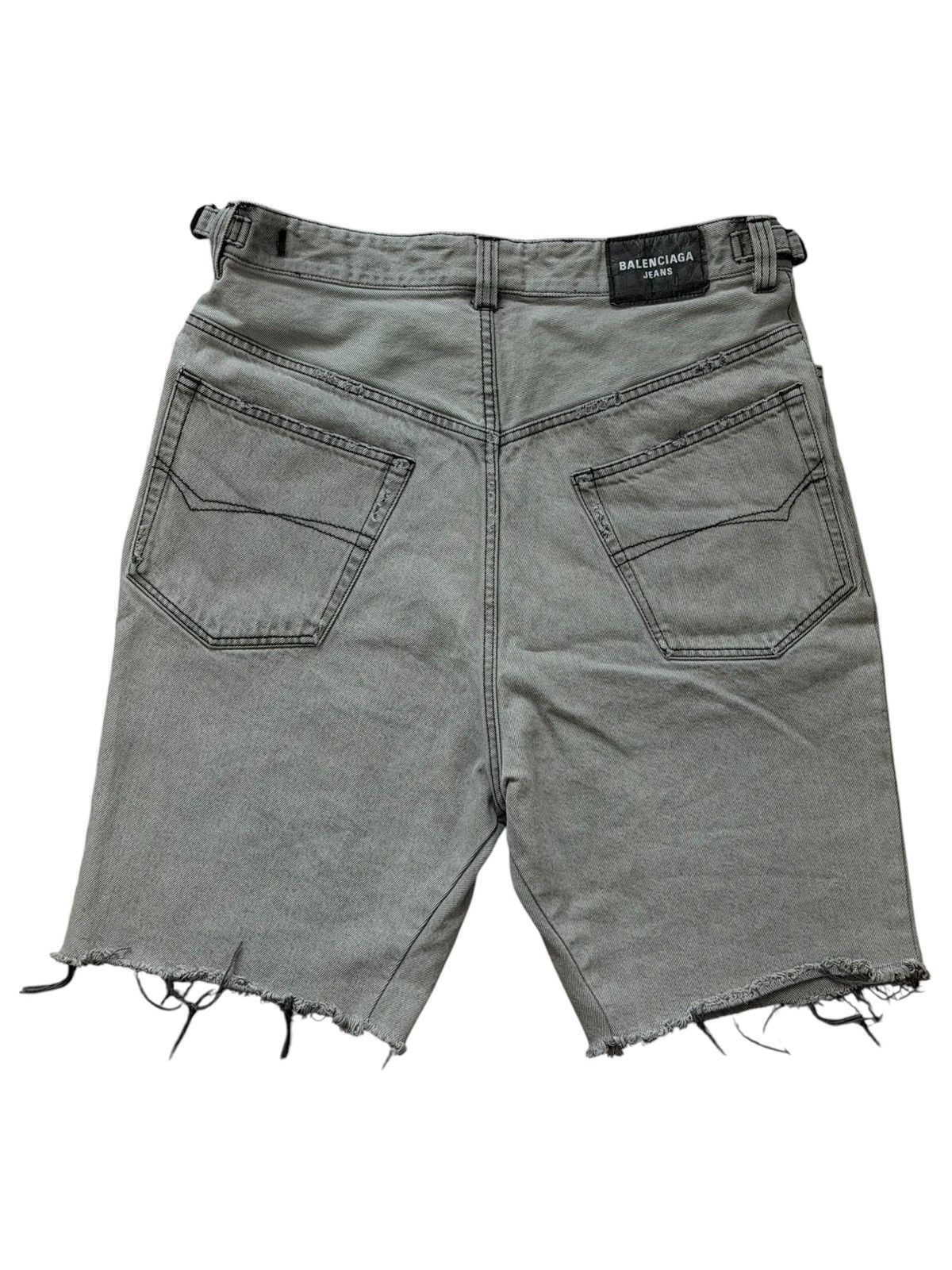 Balenciaga Balenciaga Skater Denim Shorts Size US 32 / EU 48 - 2 Thumbnail