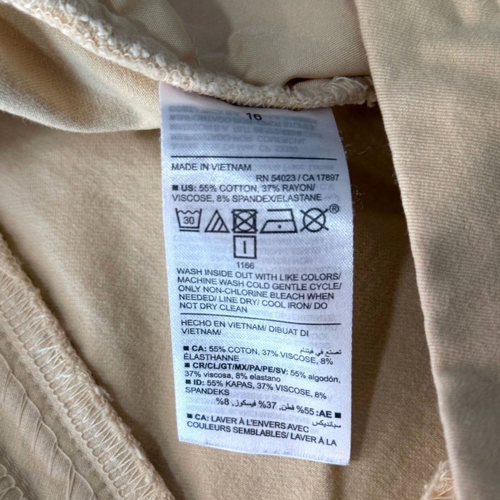 Old Navy Old Navy Pixie Skinny Ankle Pants High Rise 24.5in Inseam Beige Khaki 16W Plus Slim Pockets Work Casual Business Women Mens? Size 38" / US 16 / IT 52 - 6 Thumbnail