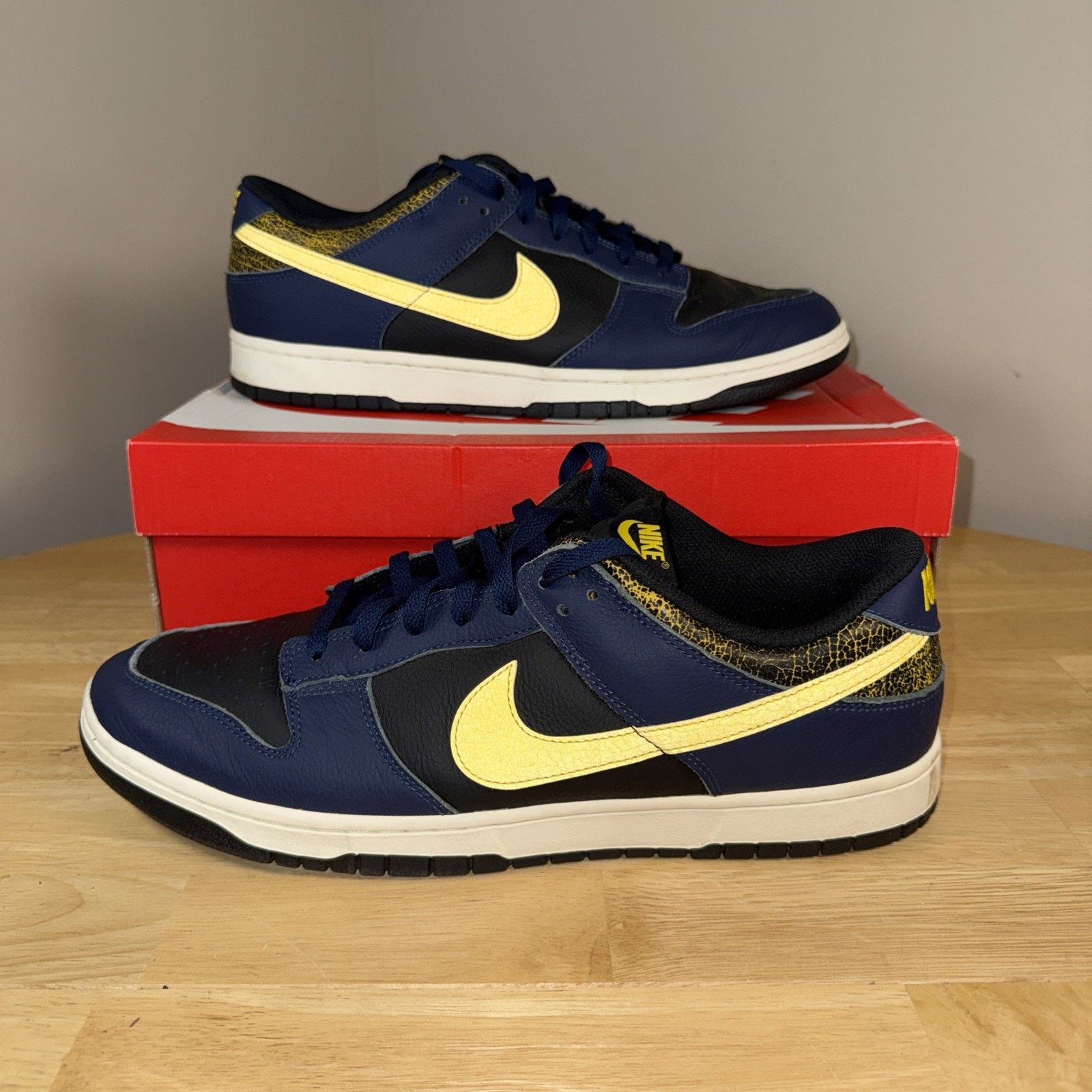 Nike Size 14 - Nike Dunk Low Vintage Michigan - OG Box Size US 14 / EU 47 - 2 Thumbnail