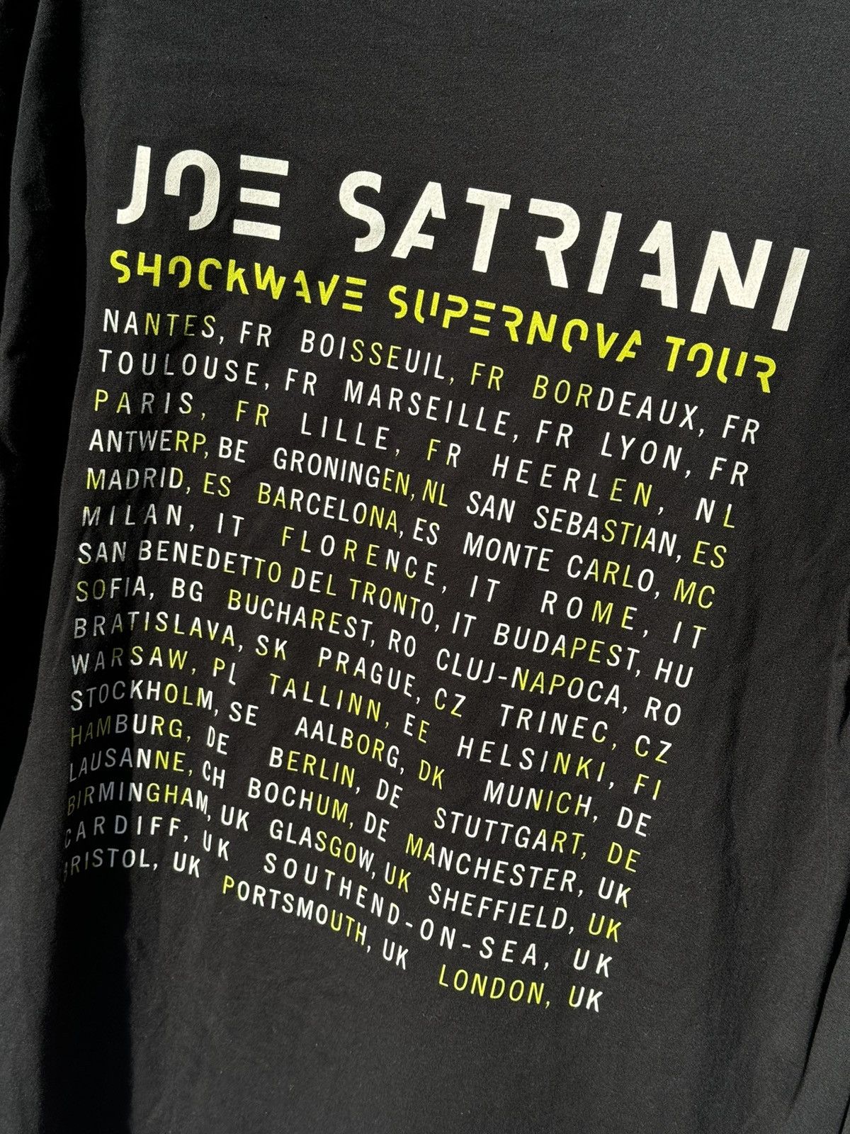 Band Tees × Gildan Joe Satriani Size US XL / EU 56 / 4 - 6 Thumbnail