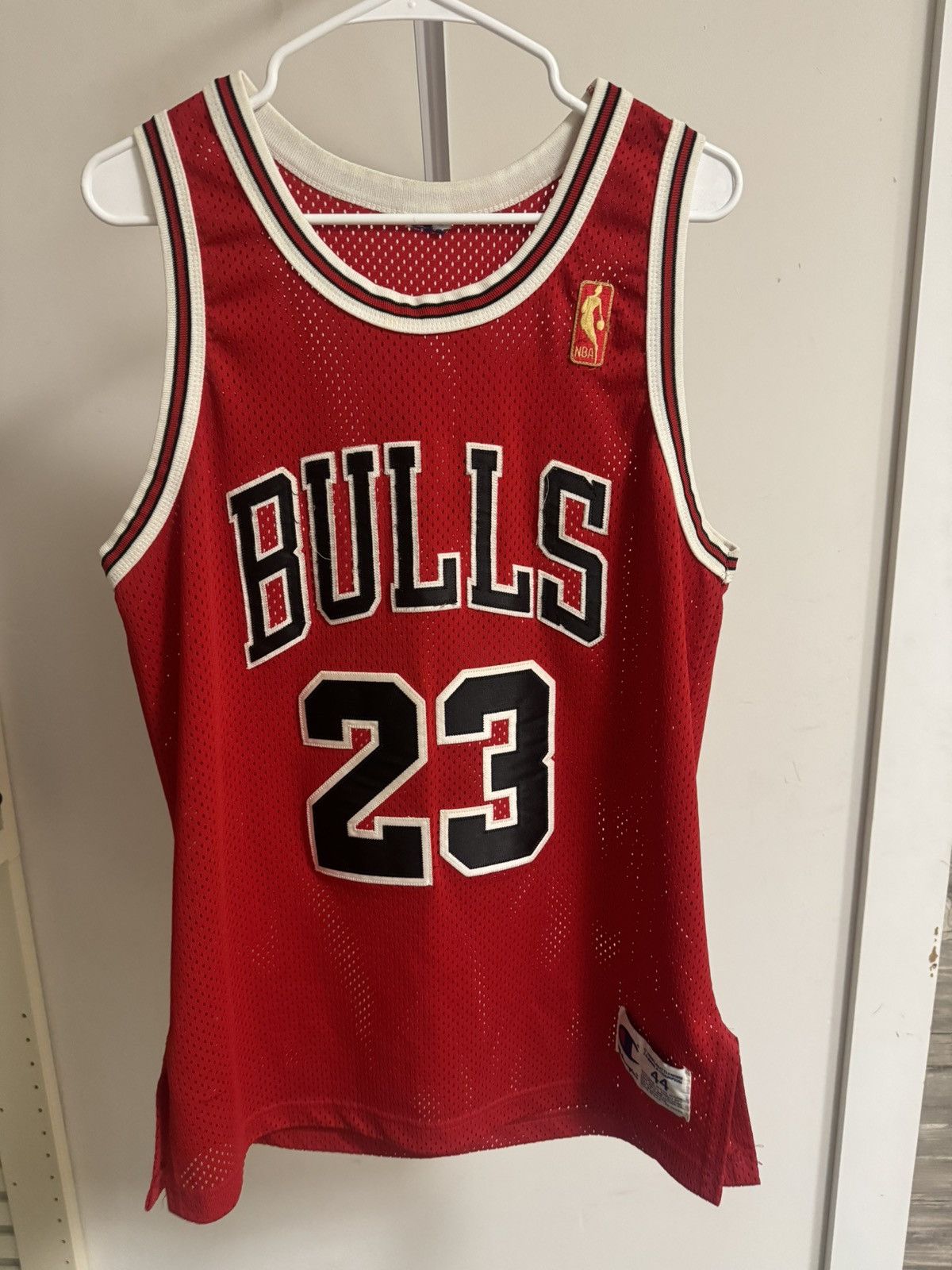 Champion Authentic Vintage Jordan Jersey (gold nba logo sz 44) Size US L / EU 52-54 / 3 - 1 Thumbnail