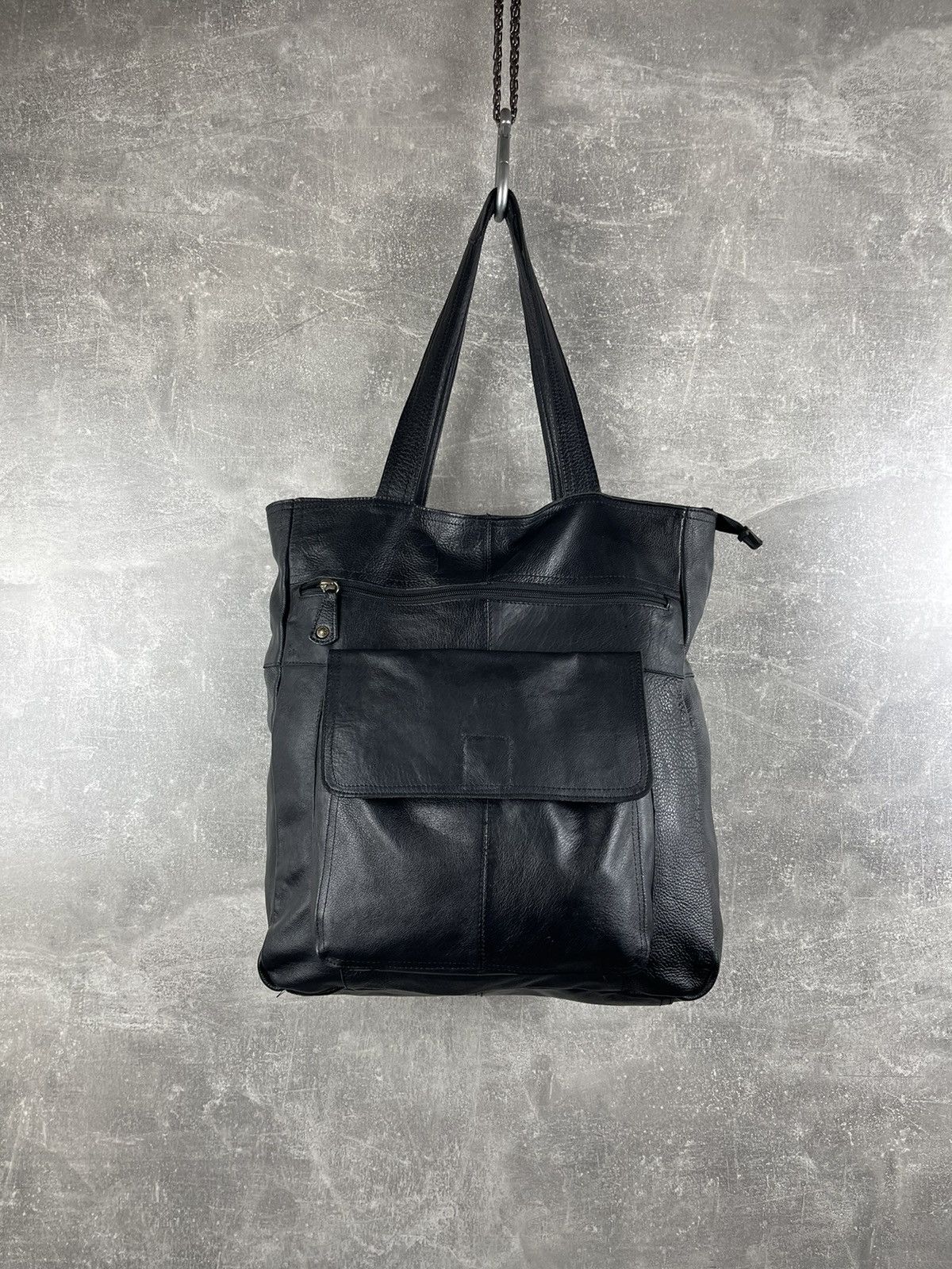 Genuine Leather Contemporary Avant-Garde Italian Black Leather Tote Bag Size ONE SIZE - 1 Thumbnail