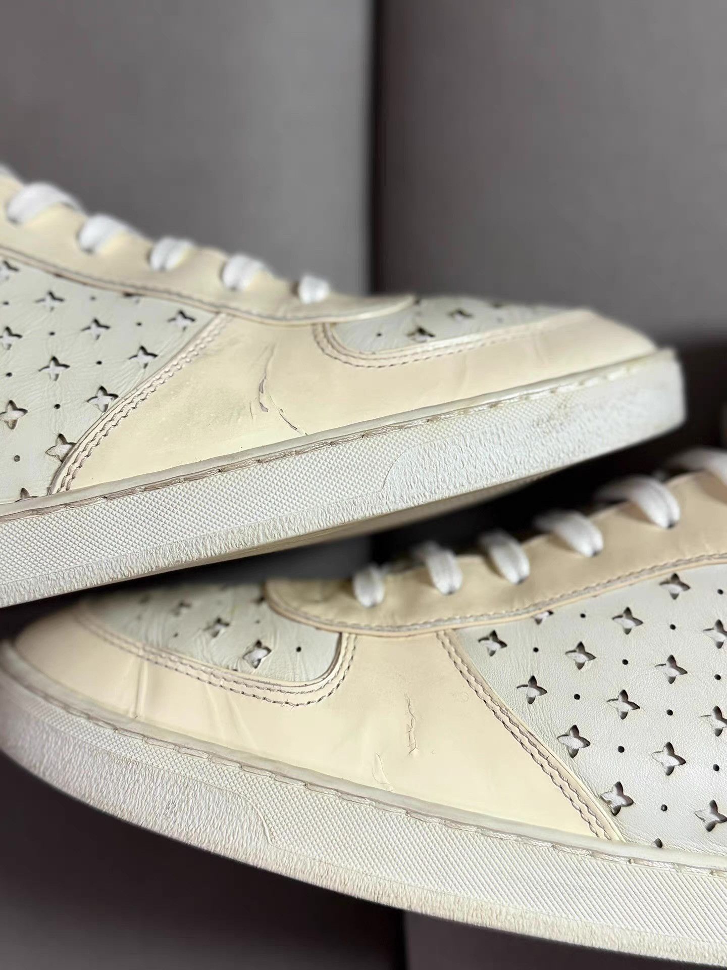 Louis Vuitton Louis Vuitton Hollow Star-Embellished Sneakers Ｑ20 Size US 6.5 / IT 36.5 - 4 Thumbnail