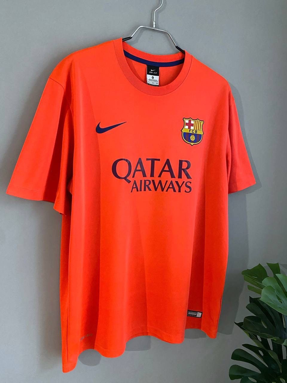 Nike Nike FC BARCELONA 2014/2015 Away Football Soccer Jersey, XL Size US XL / EU 56 / 4 - 2 Thumbnail