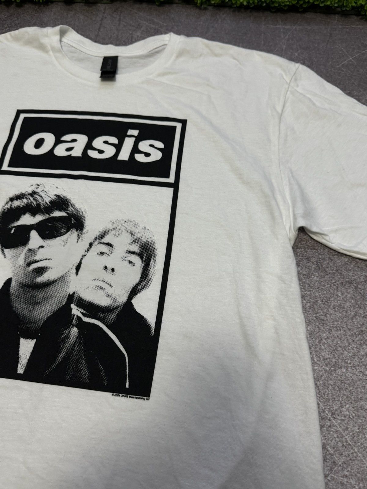 Band Tees Oasis 2024 Merchandising Ltd T-Shirts Band Tee White Size US L / EU 52-54 / 3 - 9 Thumbnail