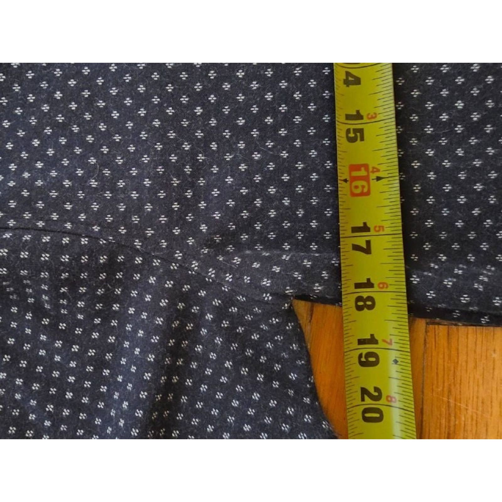 Vince Vince Down Collared Shirt Navy Size Petite Small A001307 Size US S / EU 44-46 / 1 - 4 Thumbnail