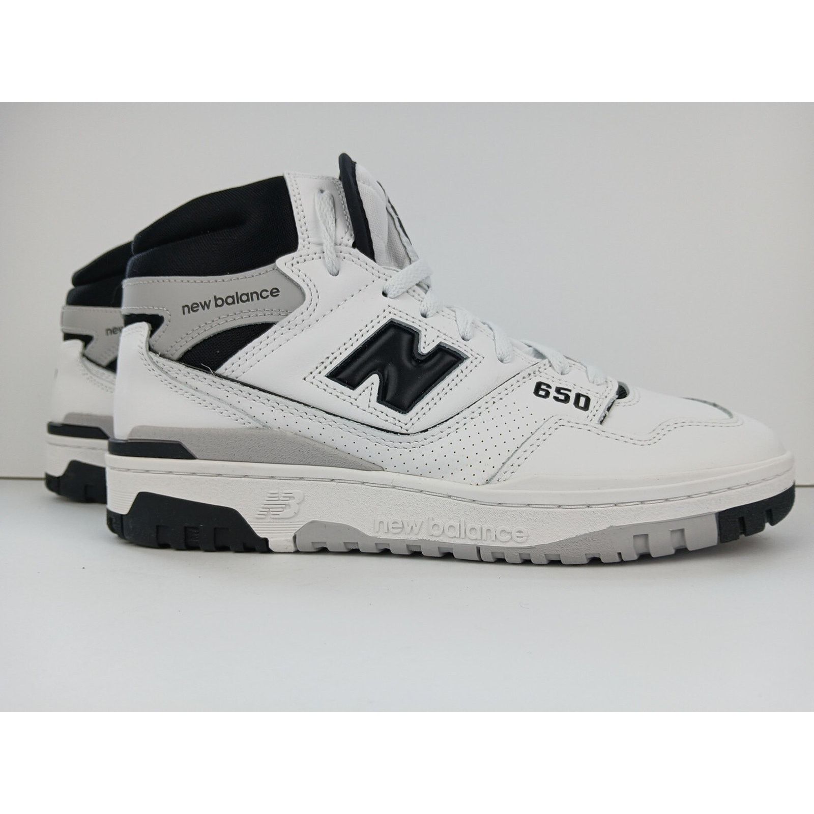 New Balance New Balance 650R Lifestyle White / BLK Shoes Men's Sz 11 Size US 11 / EU 44 - 3 Thumbnail
