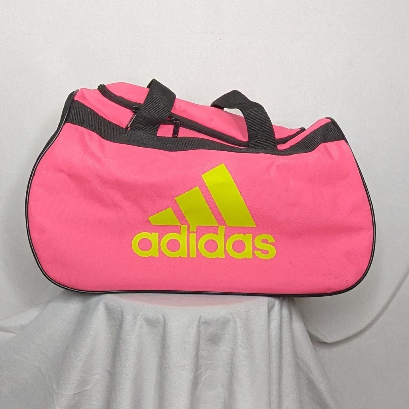 Women's Bags Adidas Duffle Bag Shoulder Gym Mid Size Pink