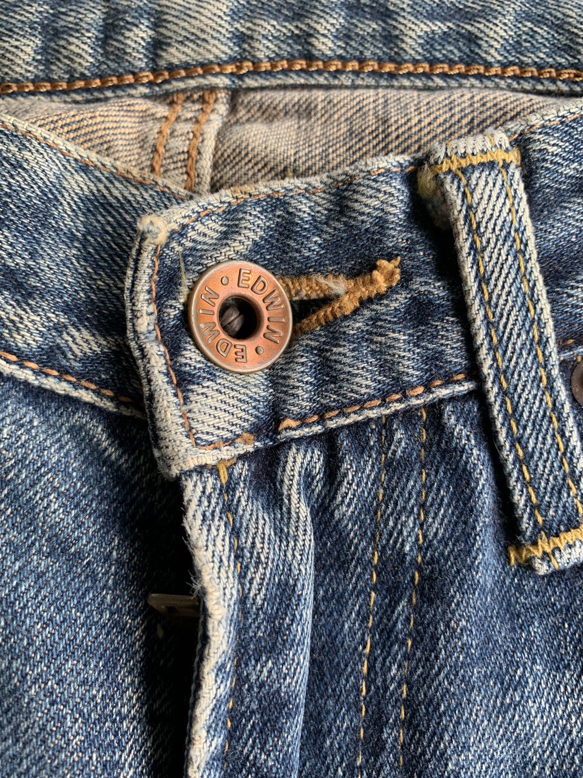 VINTAGE EDWIN 505X SELVEDGE SHORT DISTRESSED DENIM