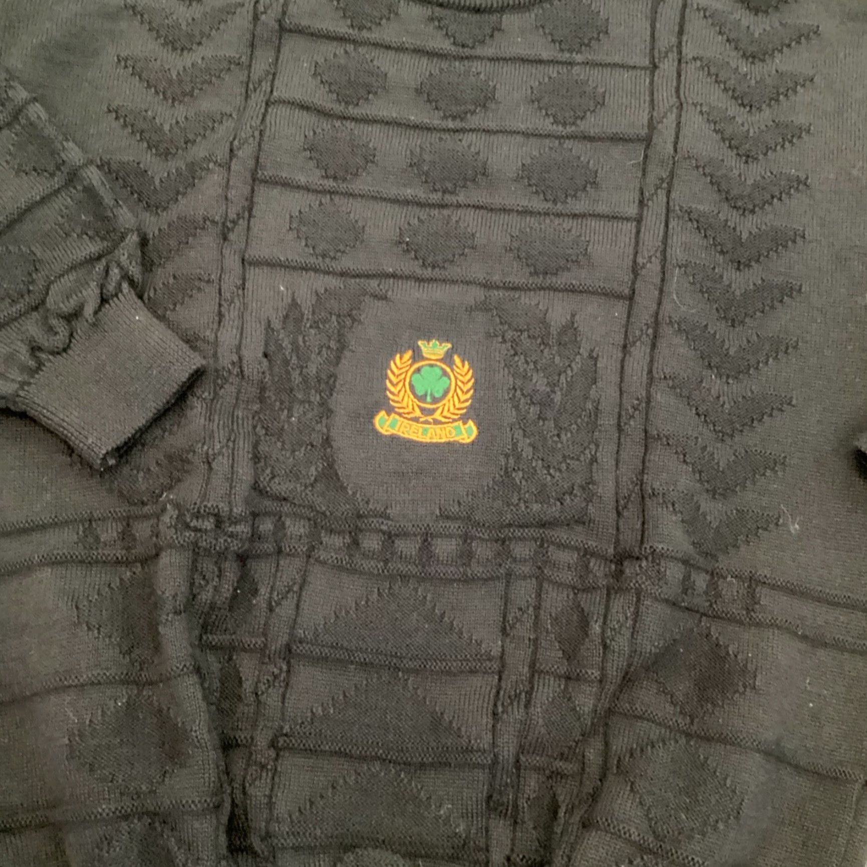 Vintage VINTAGE Blarney Castle Irish Wool Cable Knit Sheep Sweater Unisex Adults Crew Neck Long Sleeve Size L Blue 90s Embroidered Sheep Pattern Mens Womens Size L / US 10 / IT 46 - 2 Thumbnail