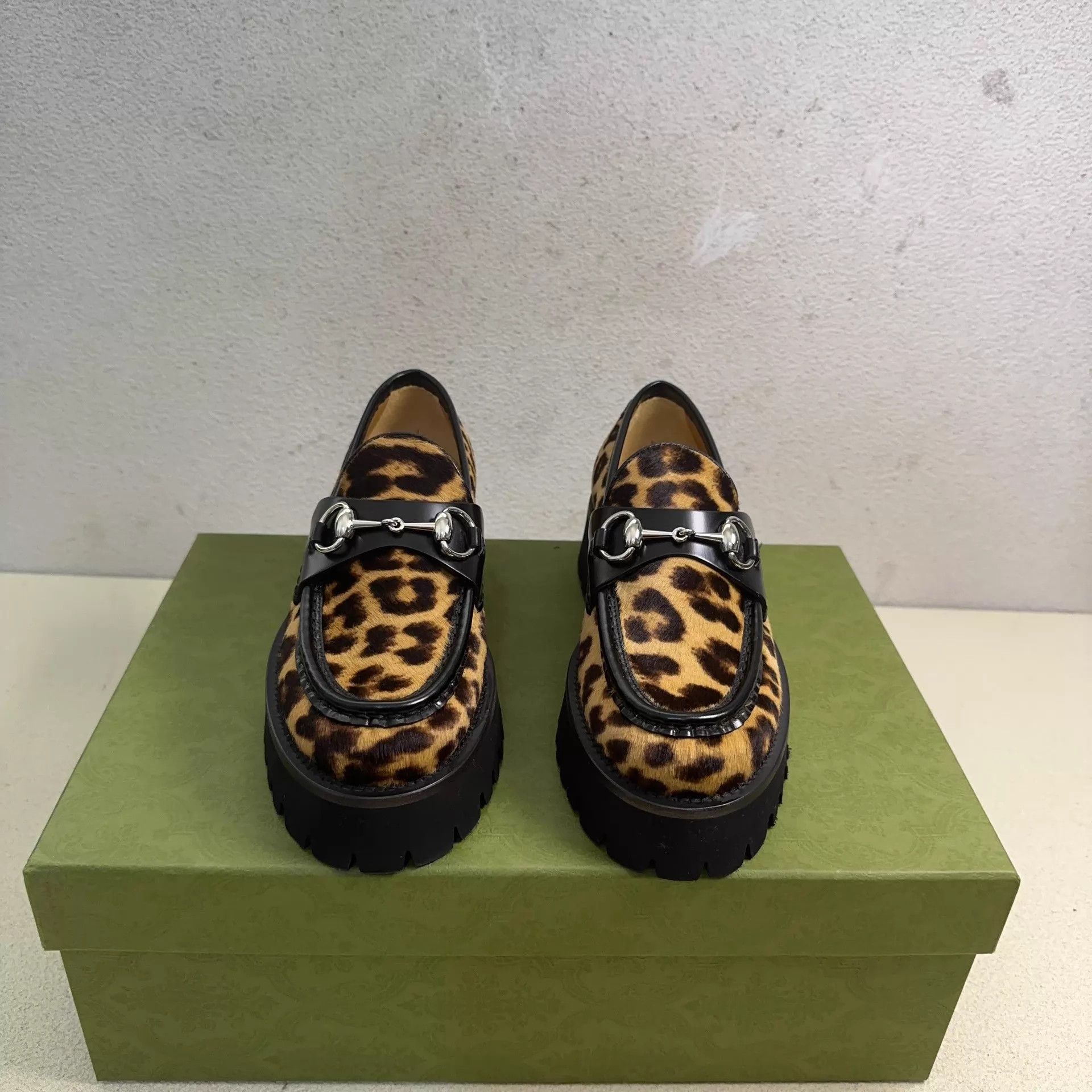 Gucci GUCCI Women's Leopard Platform Horsebit Loafer 36.5 Size US 6 / IT 36 - 2 Thumbnail