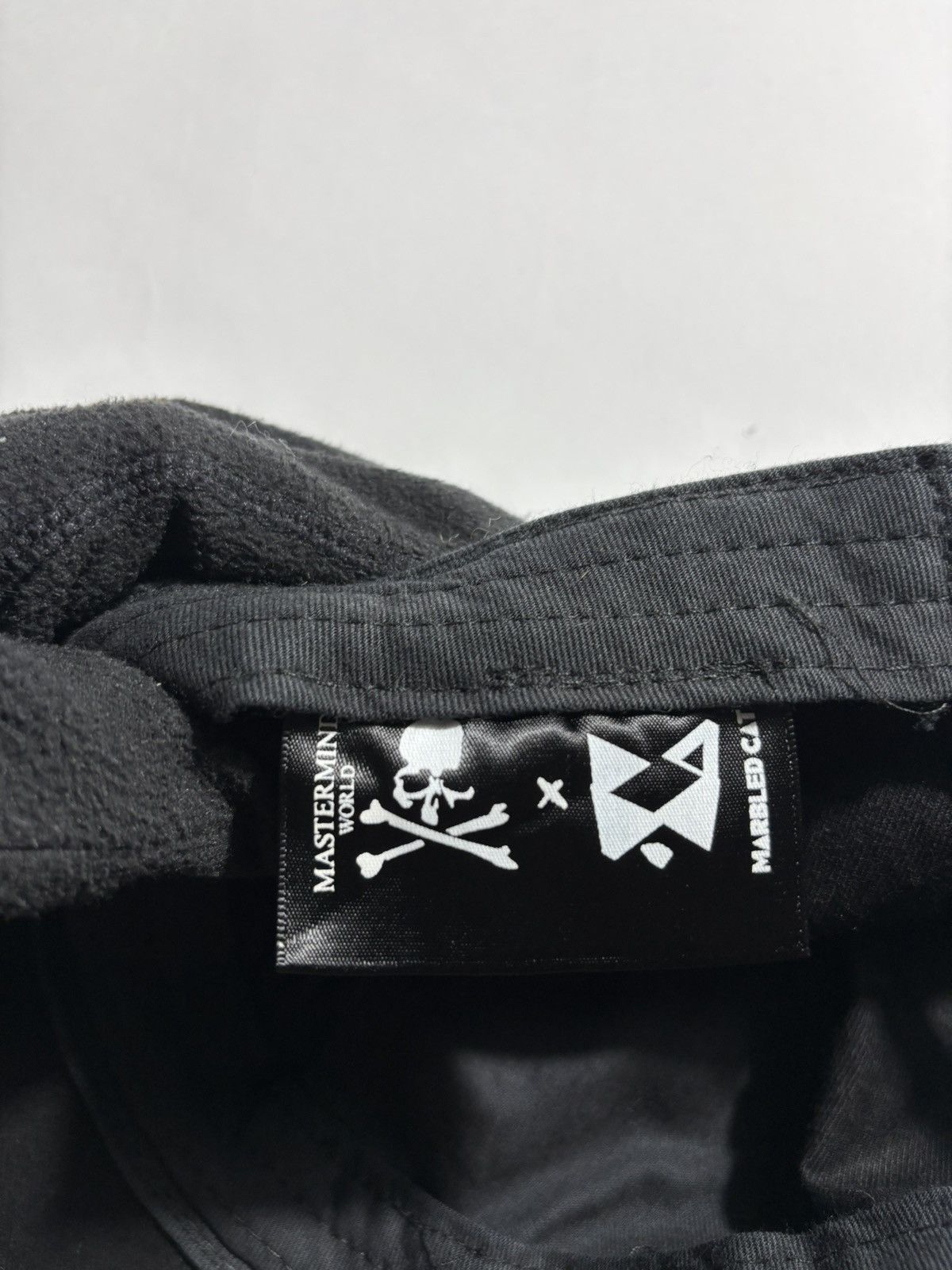 MASTERMIND WORLD-MARBLED CAT COLLABORATION CAP
