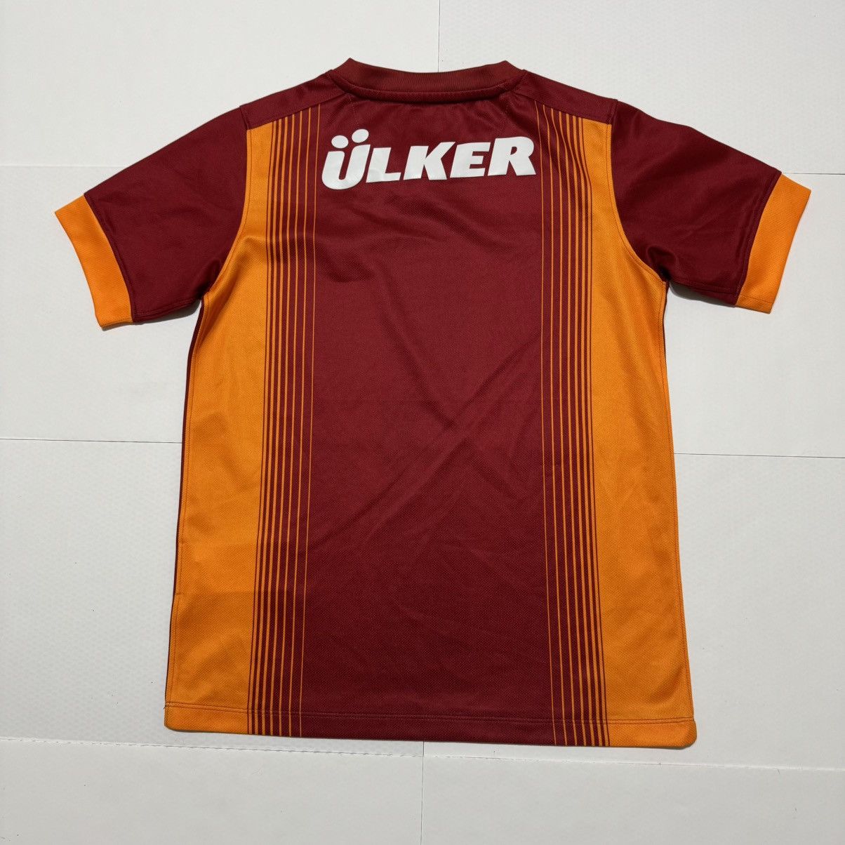Nike Galatasaray Nike 2014\15 Home Football Soccer Shirt Jersey Size US XS / EU 42 / 0 - 9 Thumbnail