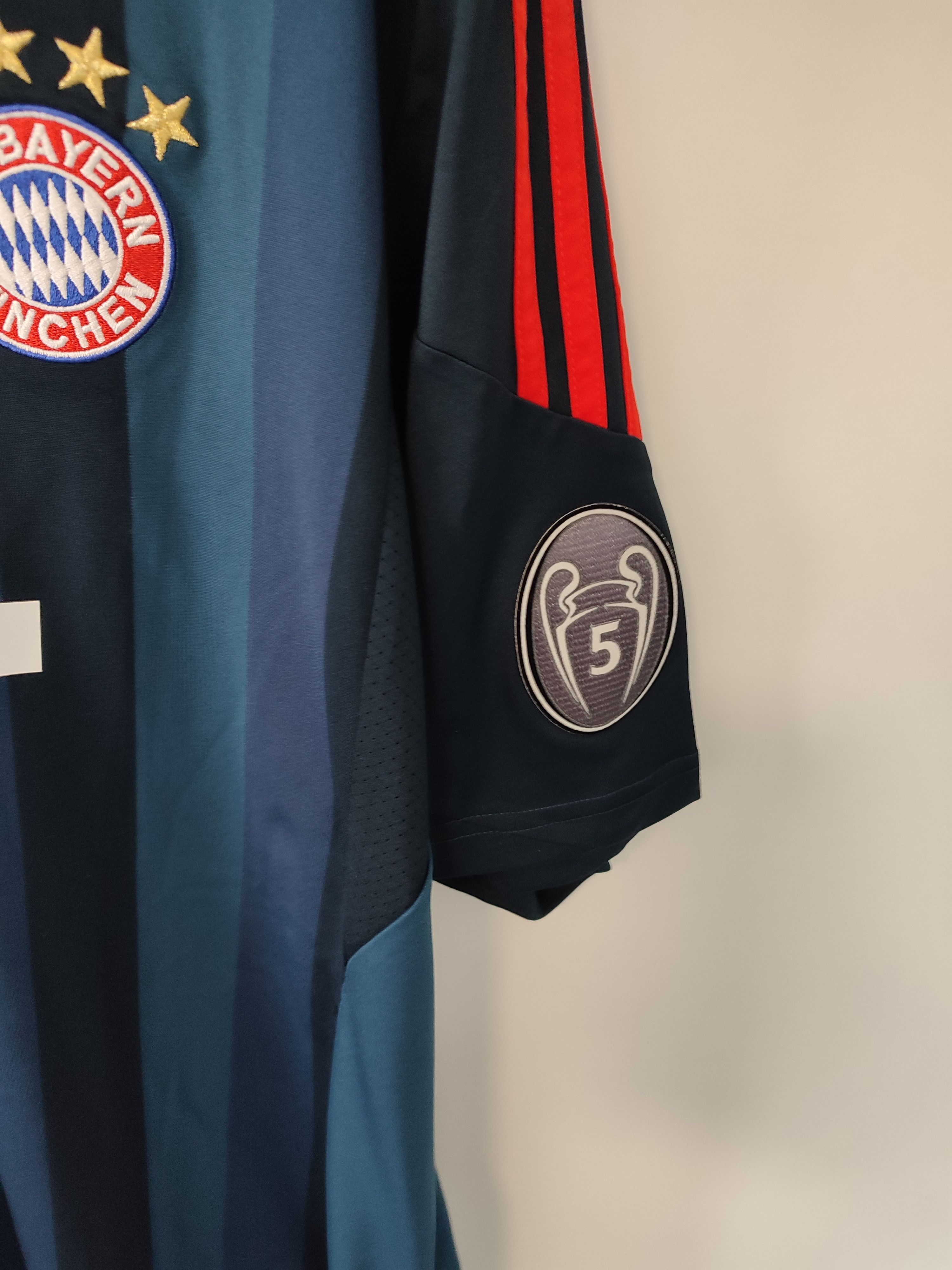 Adidas FC BAYERN MUNICH 2013/2014 THIRD FOOTBALL XL Size US XL / EU 56 / 4 - 17 Thumbnail