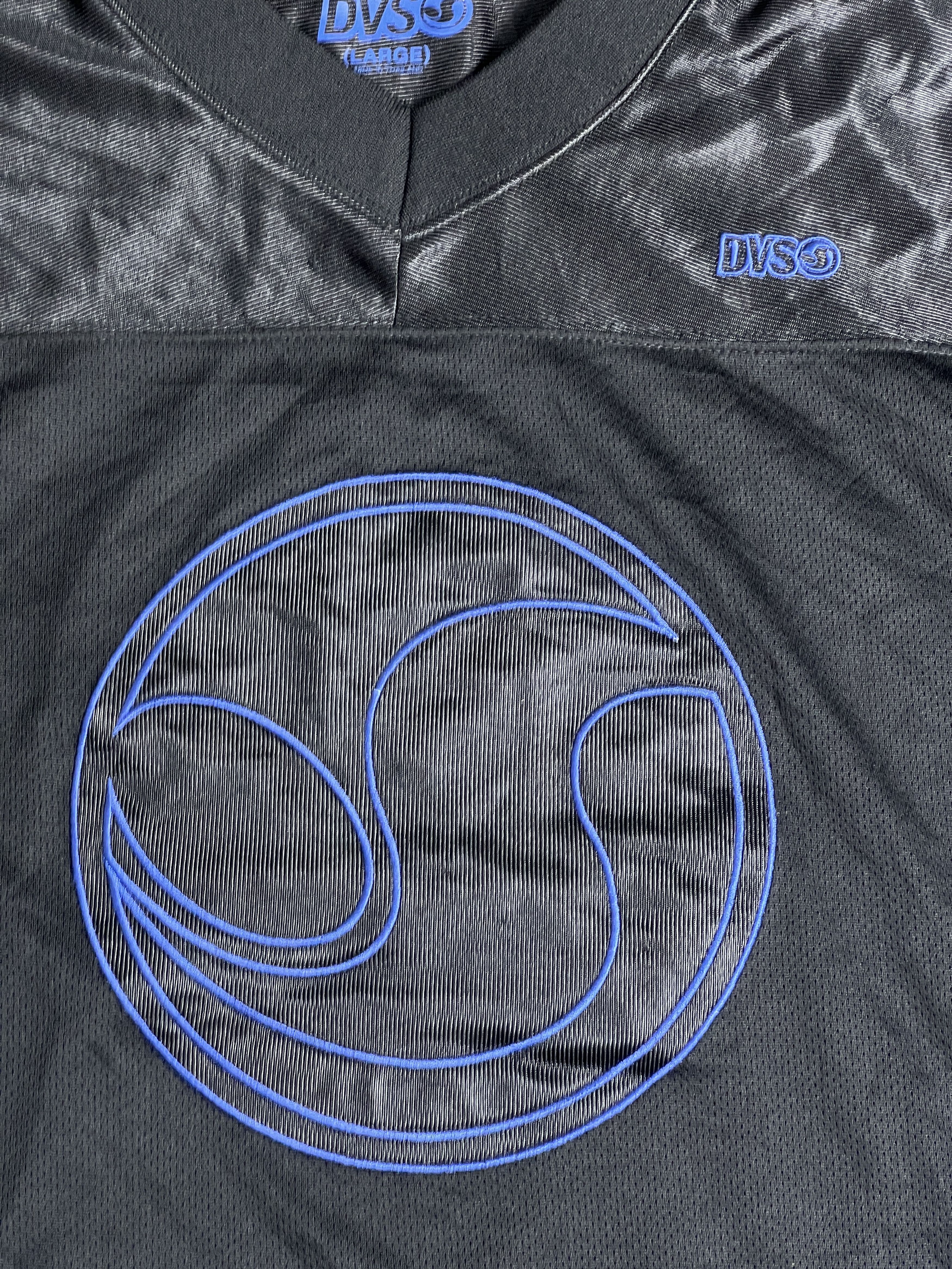 DVS Vintage DVS Embroidery Logo Y2K Jersey (L) GTME439 Size US L / EU 52-54 / 3 - 2 Thumbnail