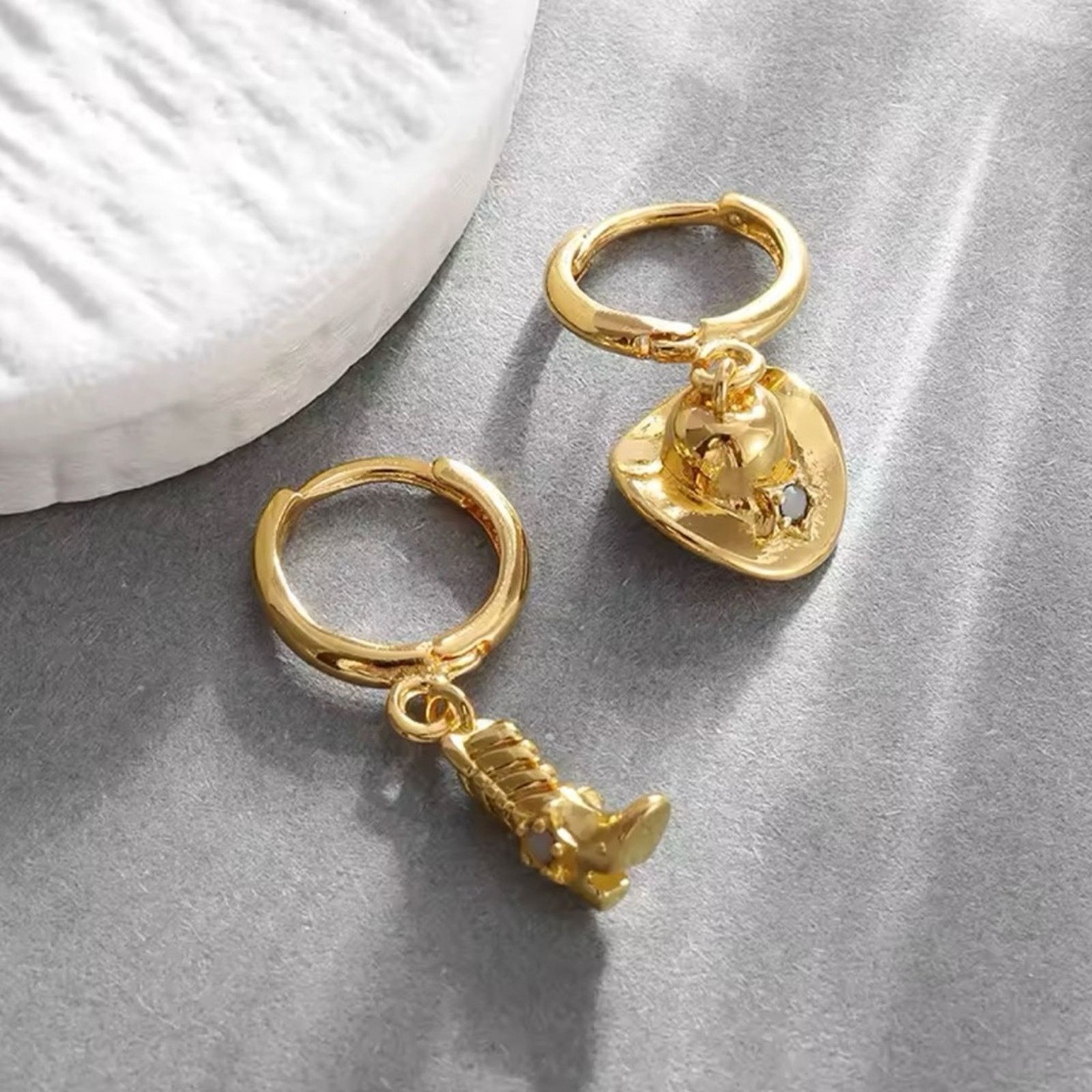 Other Cowboy Hat and Boots Hoop Earrings Size ONE SIZE - 4 Thumbnail