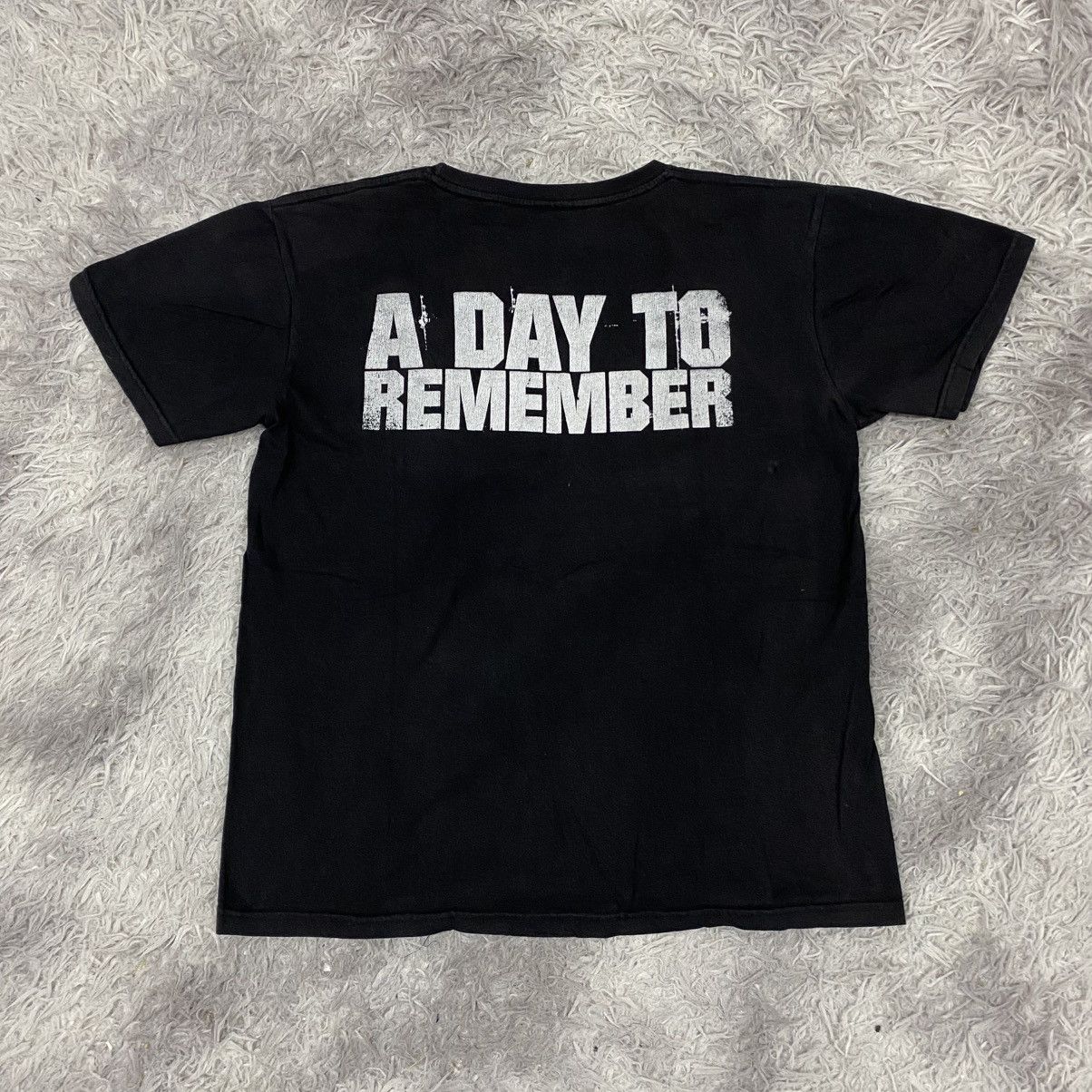 Band Tees Metalcore pop punk band a day to remember - homesick cover Size US M / EU 48-50 / 2 - 4 Thumbnail