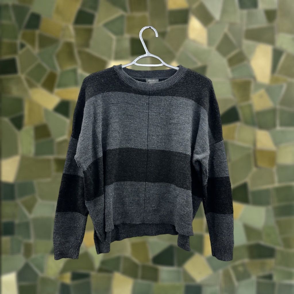 Eddie Bauer Eddie Bauer Womens Sweater Striped Pullover Long Sleeve XL Knit Lightweight Gray Crew Neck Modern Bohemian Outdoor Classics Womens Size XL / US 12-14 / IT 48-50 - 1 Thumbnail