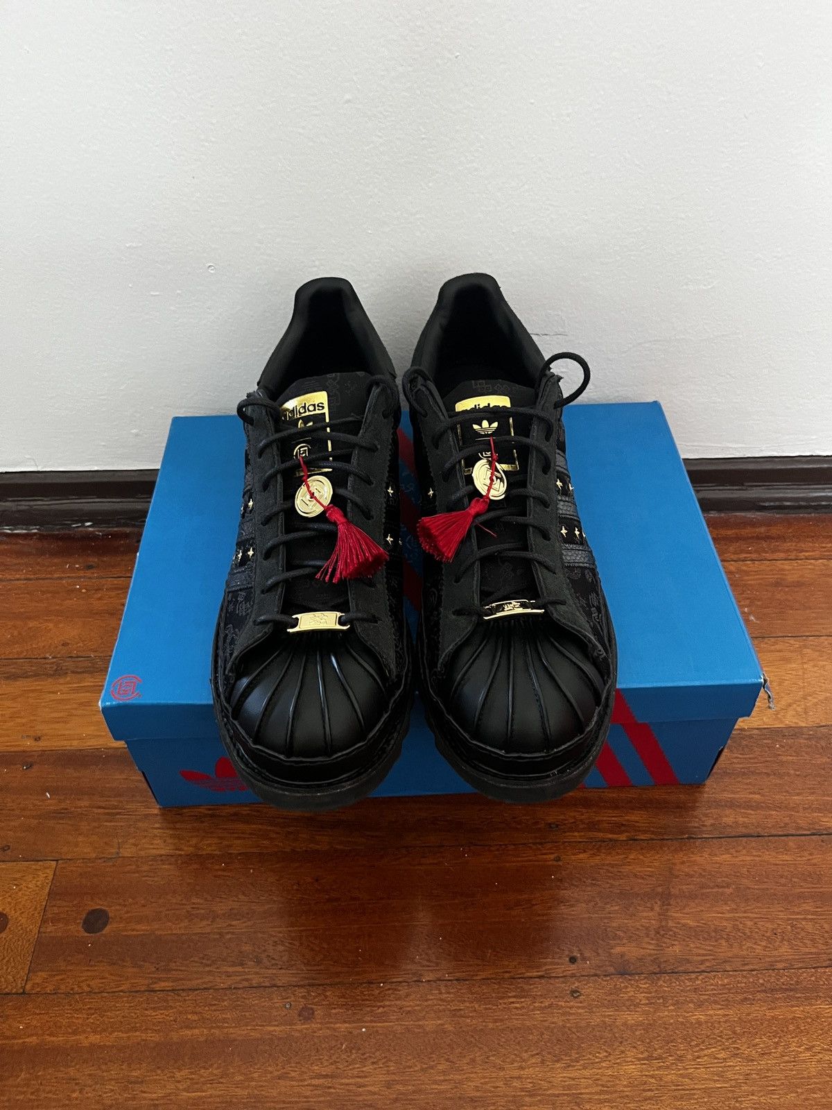Adidas × CLOT ADIDAS CLOT SUPERSTAR LNY Size US 14 / EU 47 - 3 Thumbnail