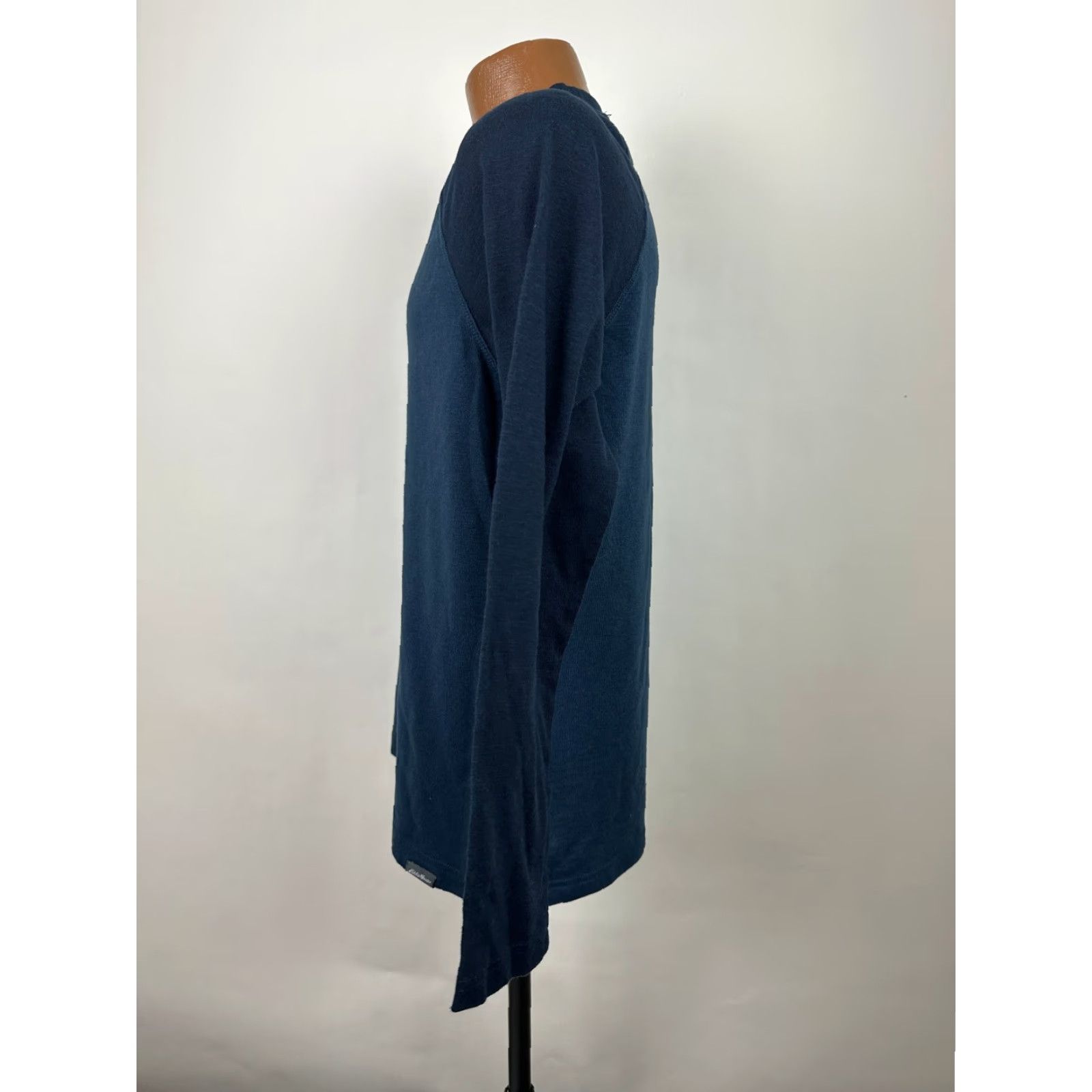 Eddie Bauer Eddie Bauer Raglan T-Shirt Shirt Men M Navy Blue Cotton Polyester Jersey Midweight Outdoor Sports Vintage: No Size US M / EU 48-50 / 2 - 5 Thumbnail
