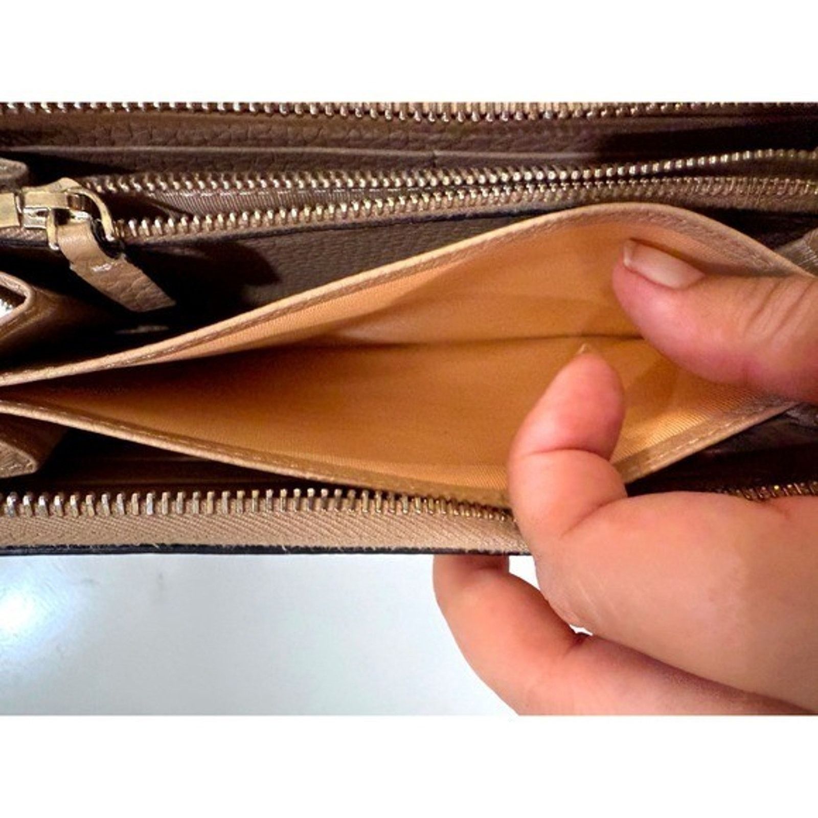 Valentino Valentino Rockstud Wallet Tan Leather Garavani Zip BOX COA Size ONE SIZE - 6 Thumbnail