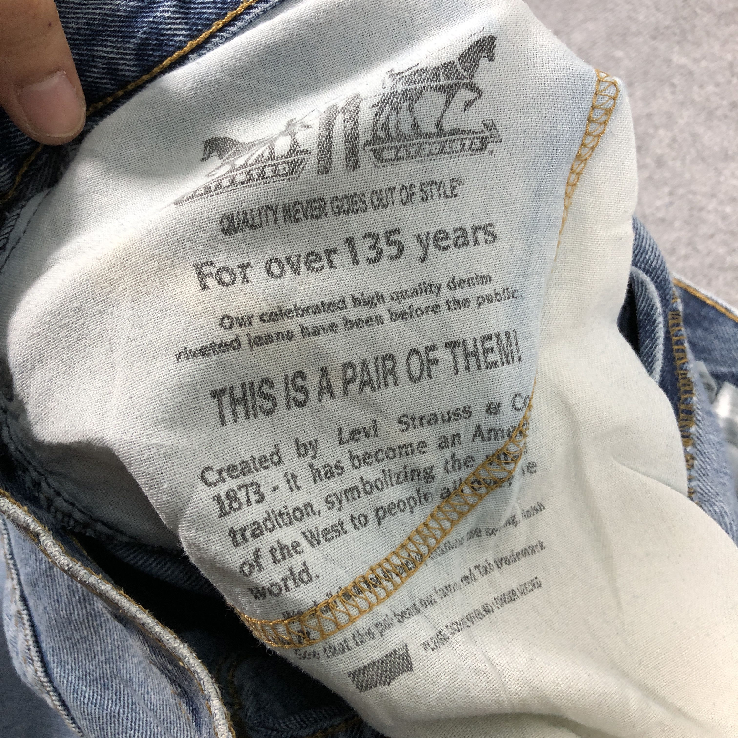Levi's × Vintage Vintage Levis 550 Light Blue Wash Jeans L966 Size US 33 - 14 Thumbnail