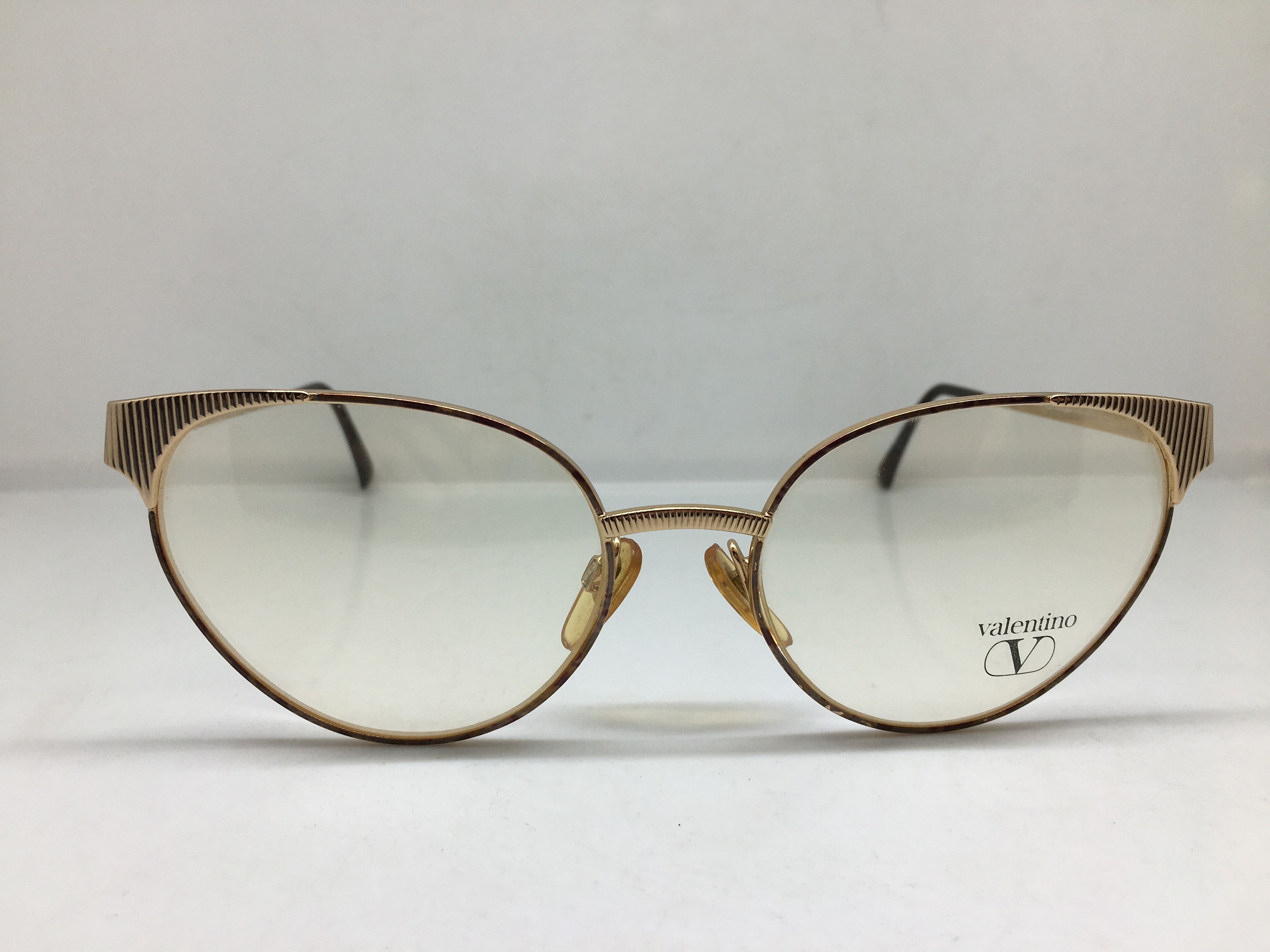 Valentino Vintage Valentino V370 Cat Eye Eyeglasses Frame Italy Size ONE SIZE - 2 Thumbnail