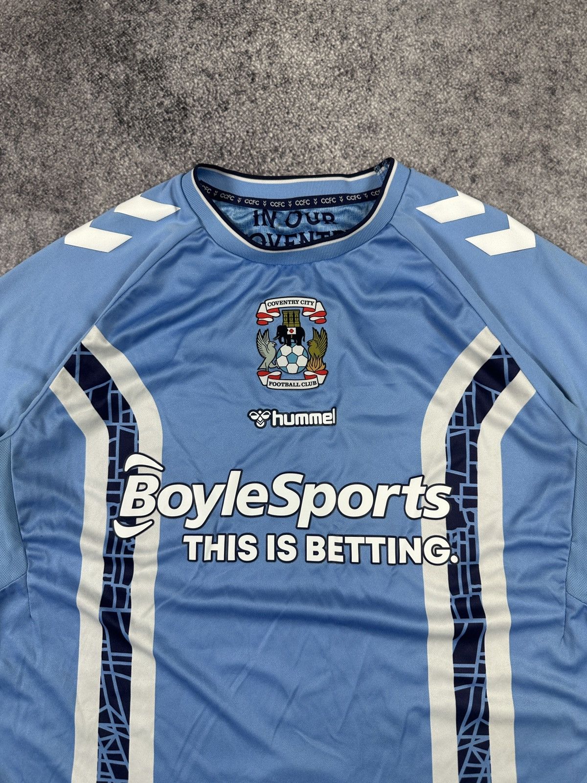 Hummel Vintage Hummel Coventry City Soocer Jersey Streetwear Rare L Size US L / EU 52-54 / 3 - 2 Thumbnail