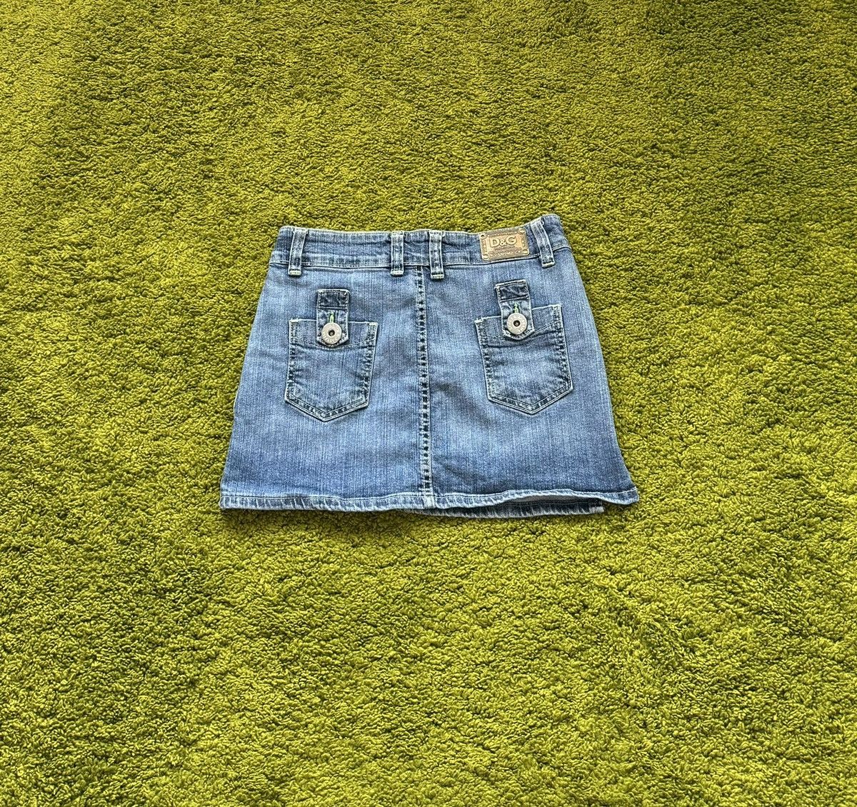 Designer × Dolce & Gabbana × Vintage Dolce & Gabbana D&G 2000s vintage Y2K denim mini skirt Size 27" / US 4 / IT 40 - 2 Thumbnail