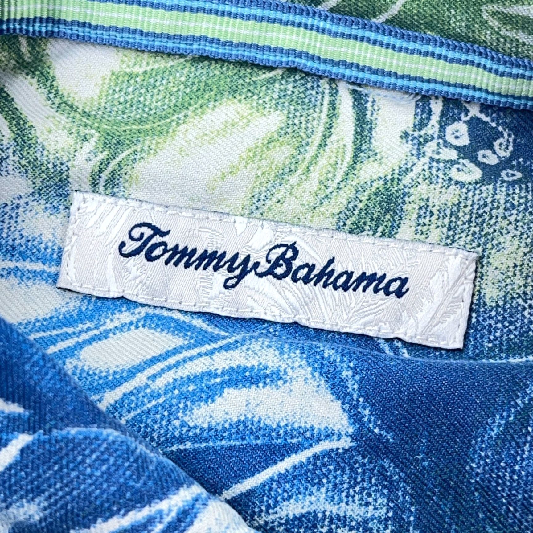 Tommy Bahama VINTAGE Tommy Bahama Shirt Men M Blue Silk Floral Hawaiian Island Button-Up Shirt Size US M / EU 48-50 / 2 - 7 Thumbnail