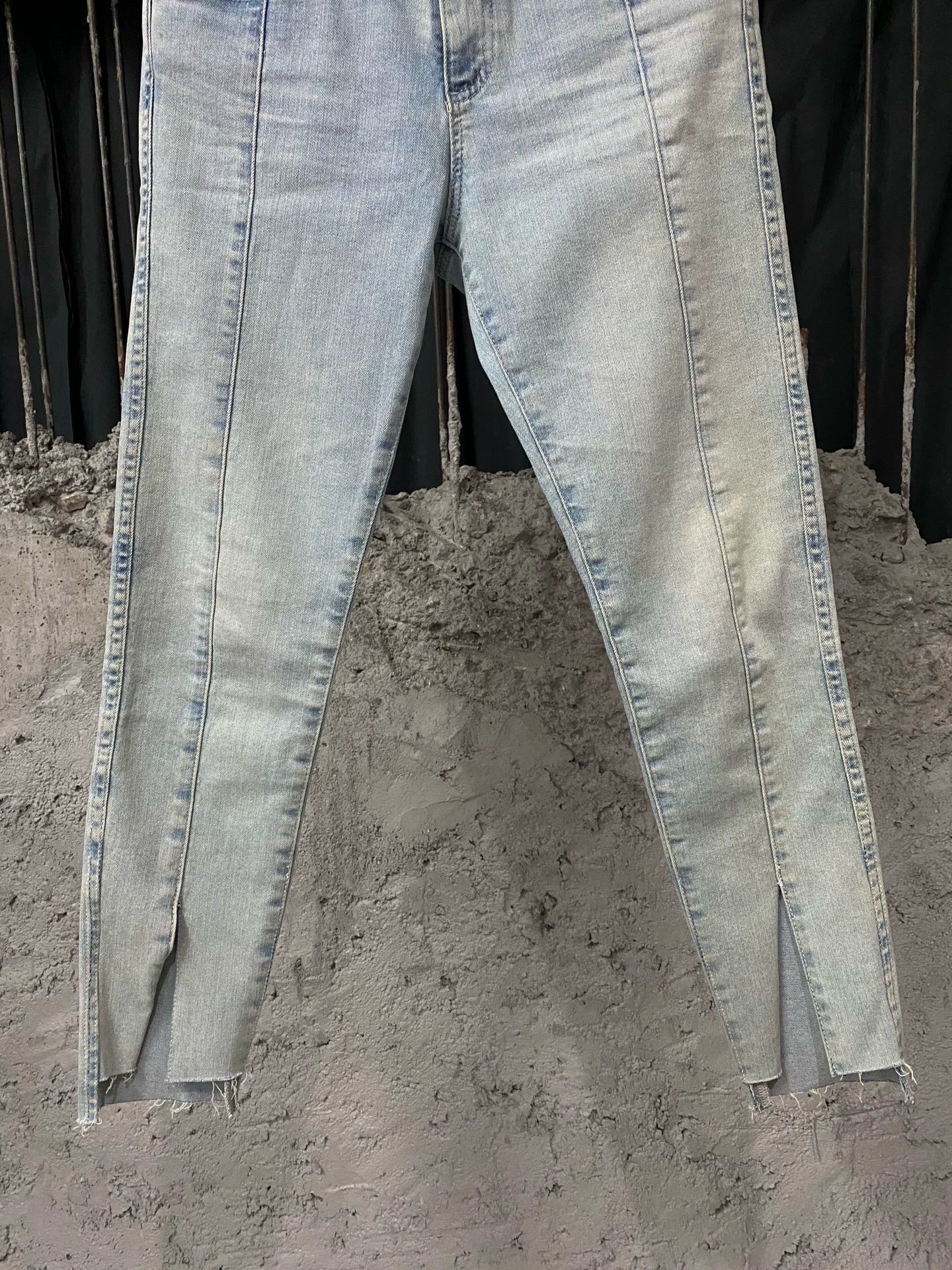 AG Jeans AG Jeans 27W 99 New Denim Size 27" / US 4 / IT 40 - 4 Thumbnail