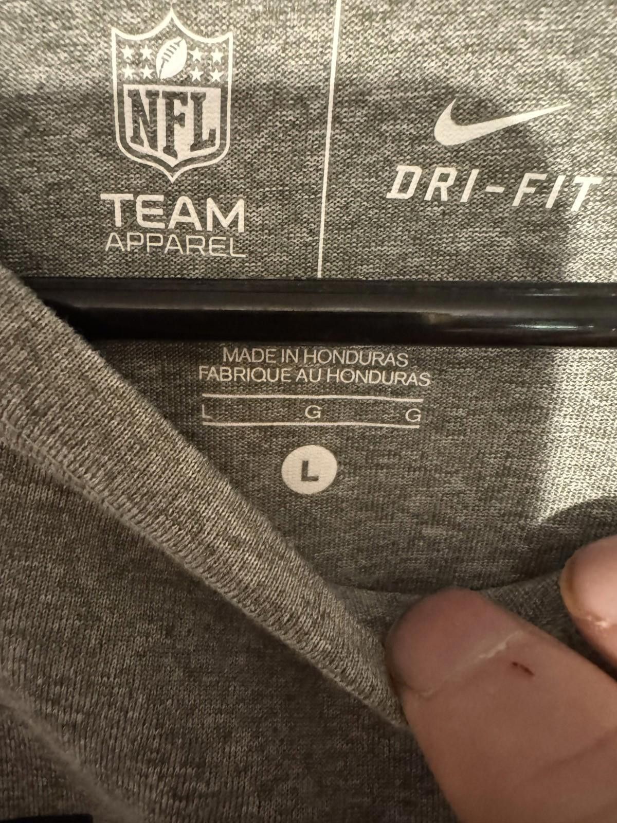 Nike New England Patriots Long Sleeve T-Shirt Men L Gray Nike Size US L / EU 52-54 / 3 - 3 Thumbnail