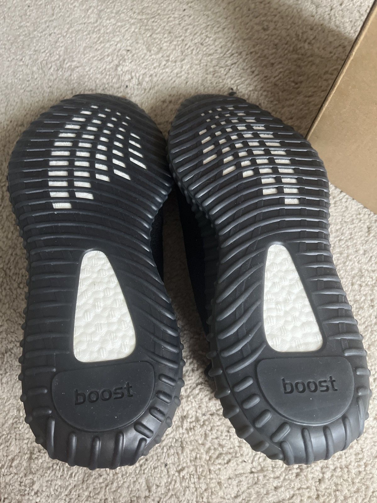 Yeezy Yeezy Dazzling Blue size 11 Size US 11 / EU 44 - 2 Thumbnail