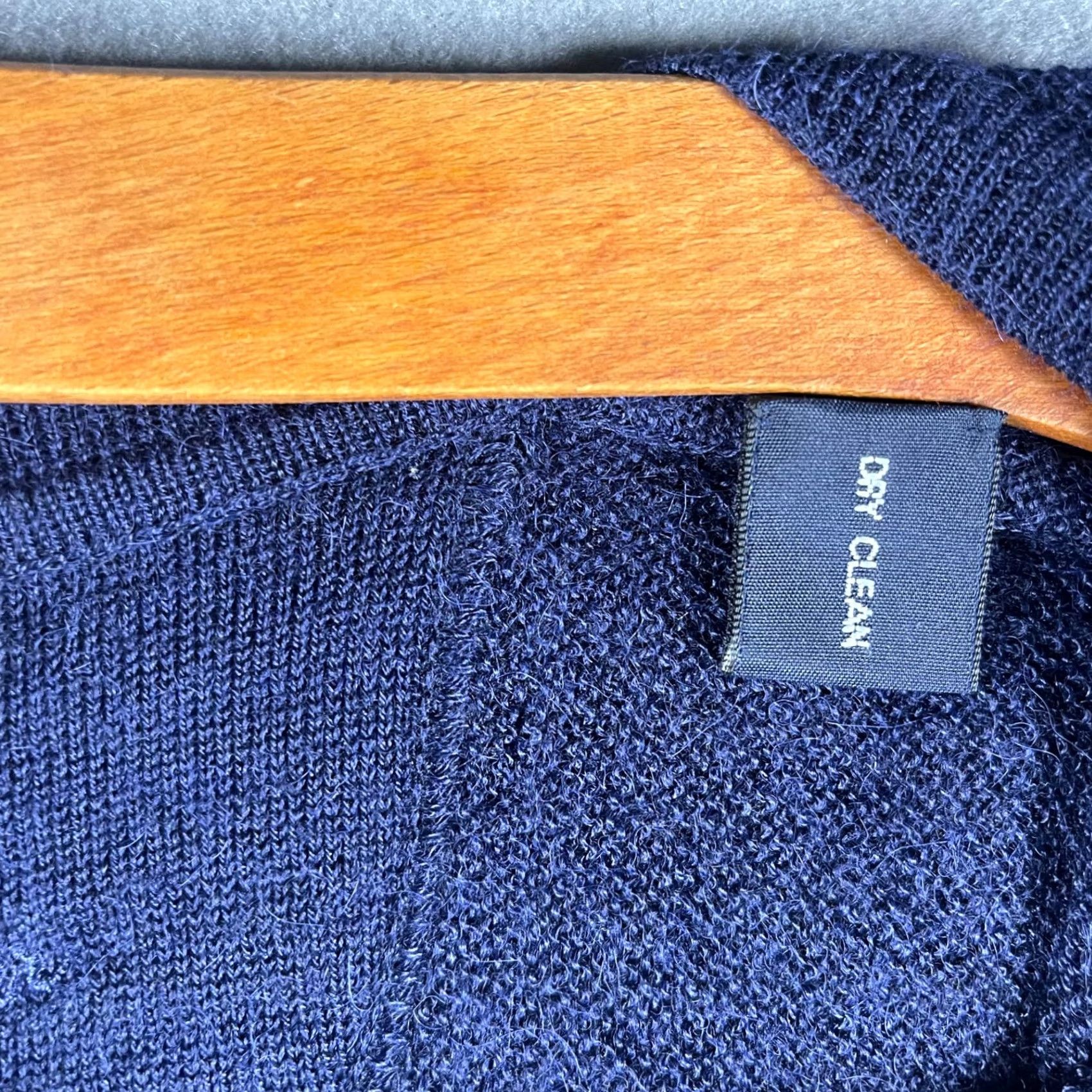 Vintage VINTAGE Johnnie Walker Sweater Vest Mens Large Blue Alpaca Tercel V Neck Blue Size US L / EU 52-54 / 3 - 5 Thumbnail