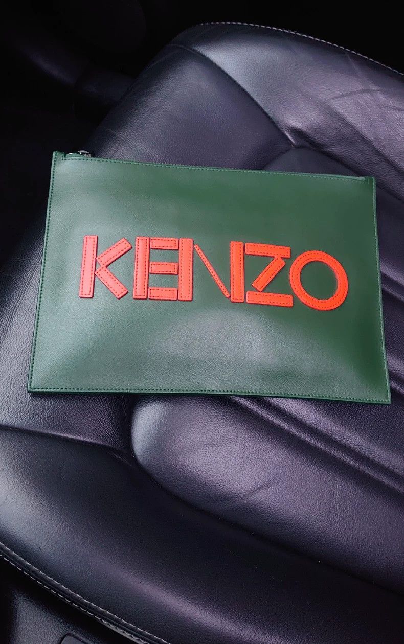 Kenzo Green Logo Clutch Bag - dmc