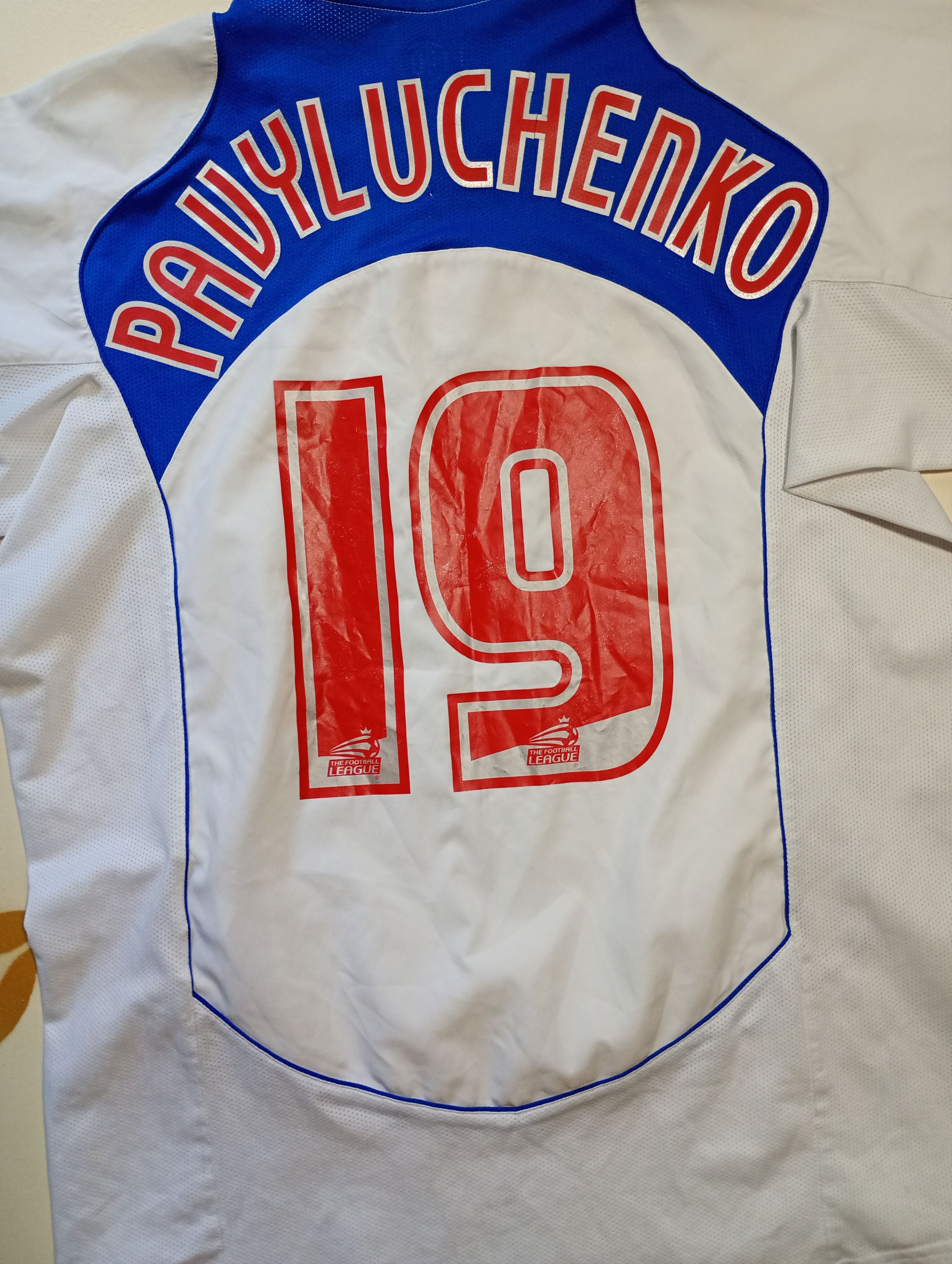 Nike Nike Russia Away Jersey #19 Pavyluchenko 2004-2005 Size US L / EU 52-54 / 3 - 11 Thumbnail