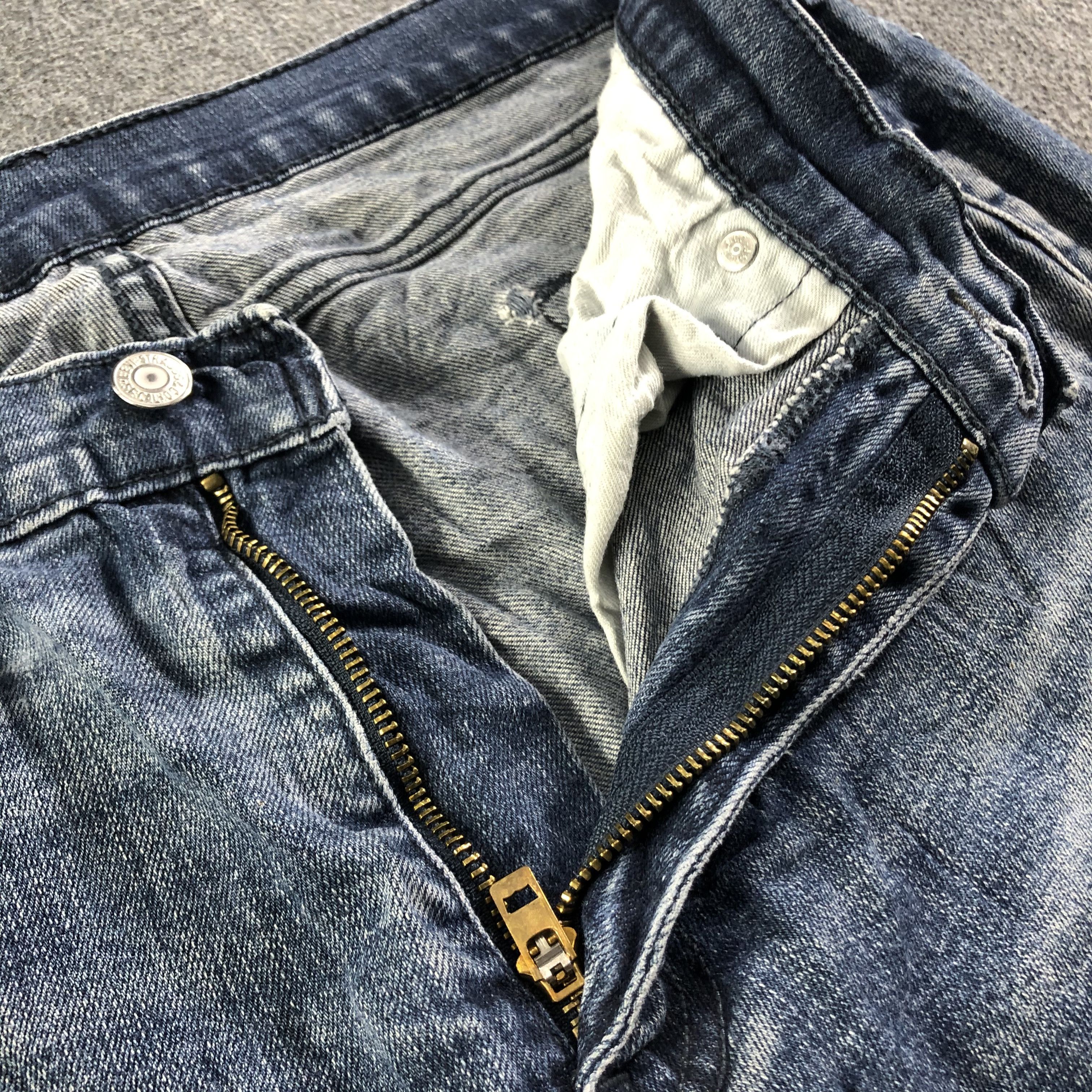 Levi's Vintage Levis 514 Jeans-J3341 Size US 35 - 8 Thumbnail