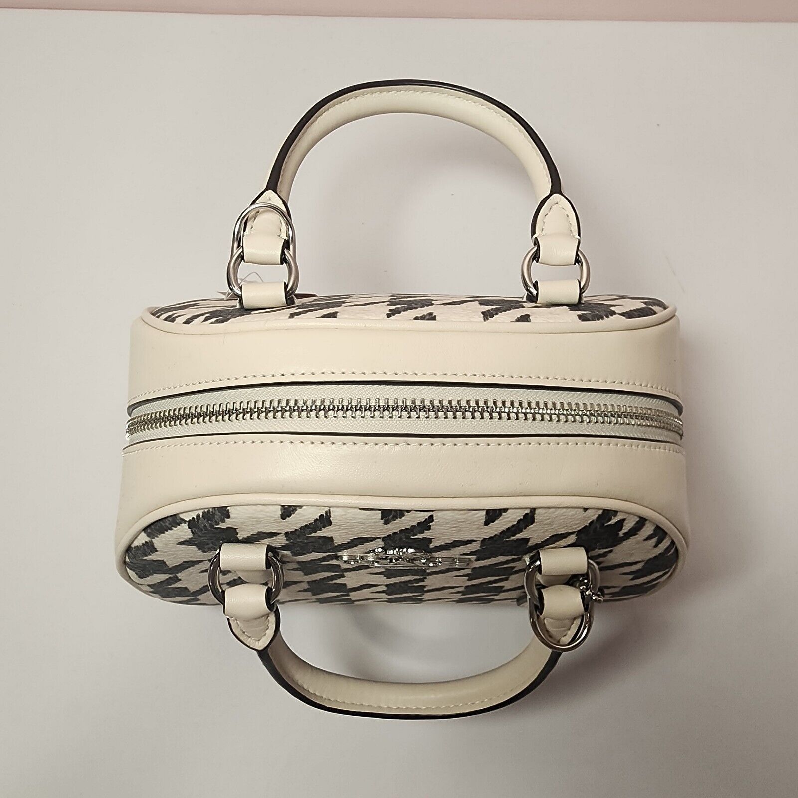 Coach NWT COACH CJ626 SYDNEY SATCHEL HOUNDSTOOTH CROSSBODY Cream Size ONE SIZE - 7 Thumbnail