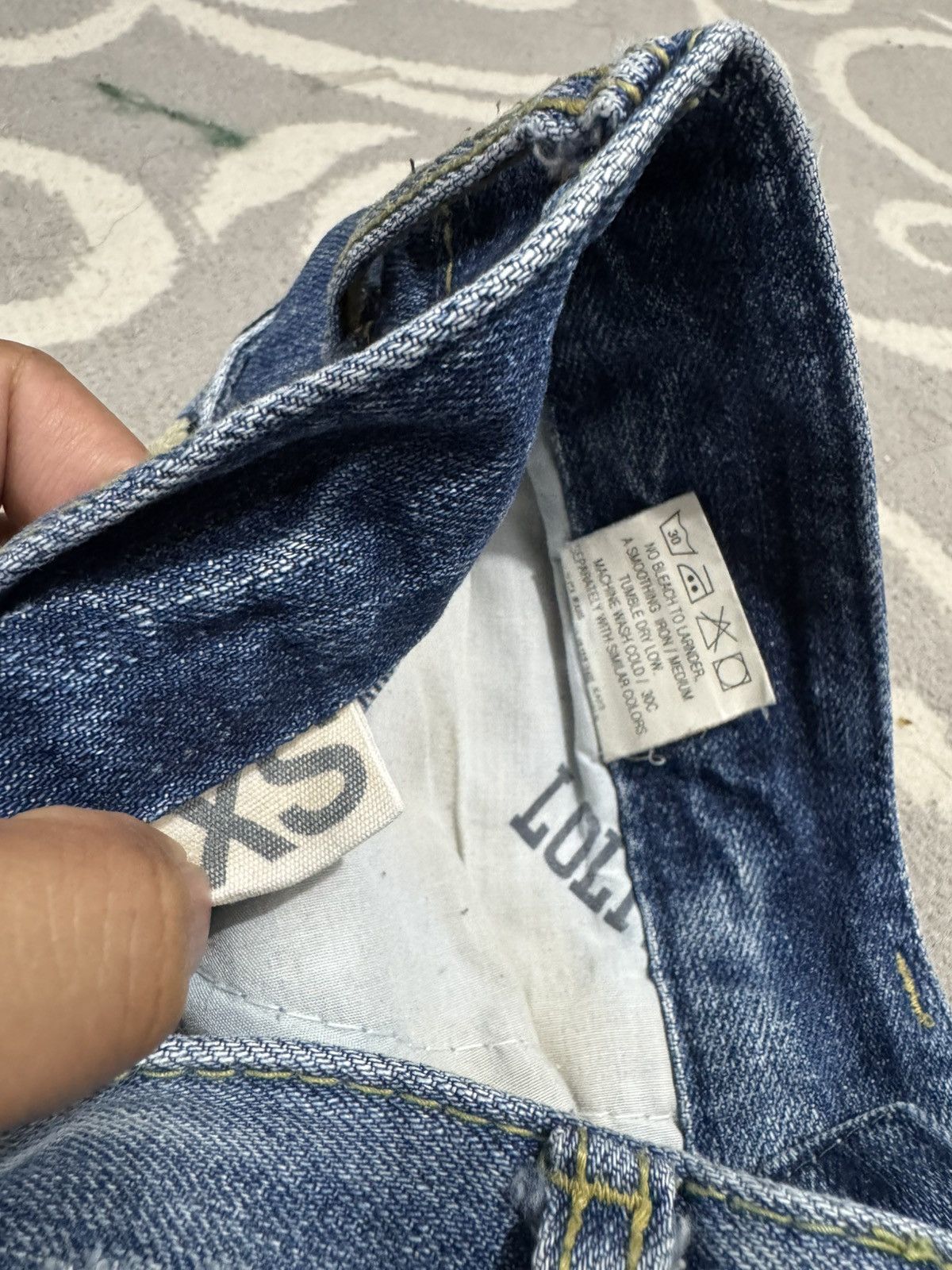 Japanese Brand Lolita Jeans X Yoshitomo Nara Denim Flare Jeans Size 32 Size US 31 - 8 Thumbnail