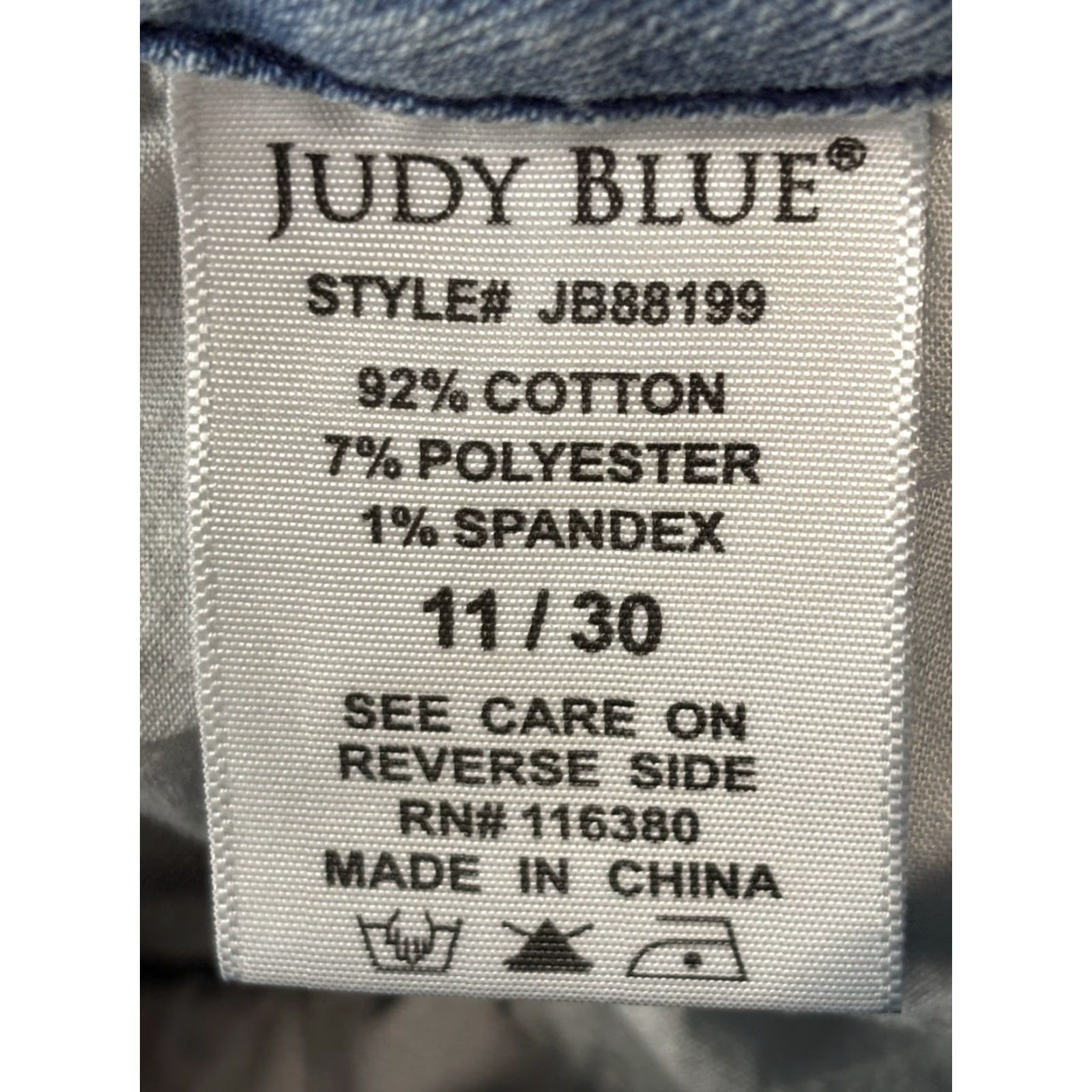 Vintage JUDY BLUE Skinny Jeans Women’s Size 30 Light Wash Stretch Raw Hem Size 30" / US 8 / IT 44 - 8 Thumbnail