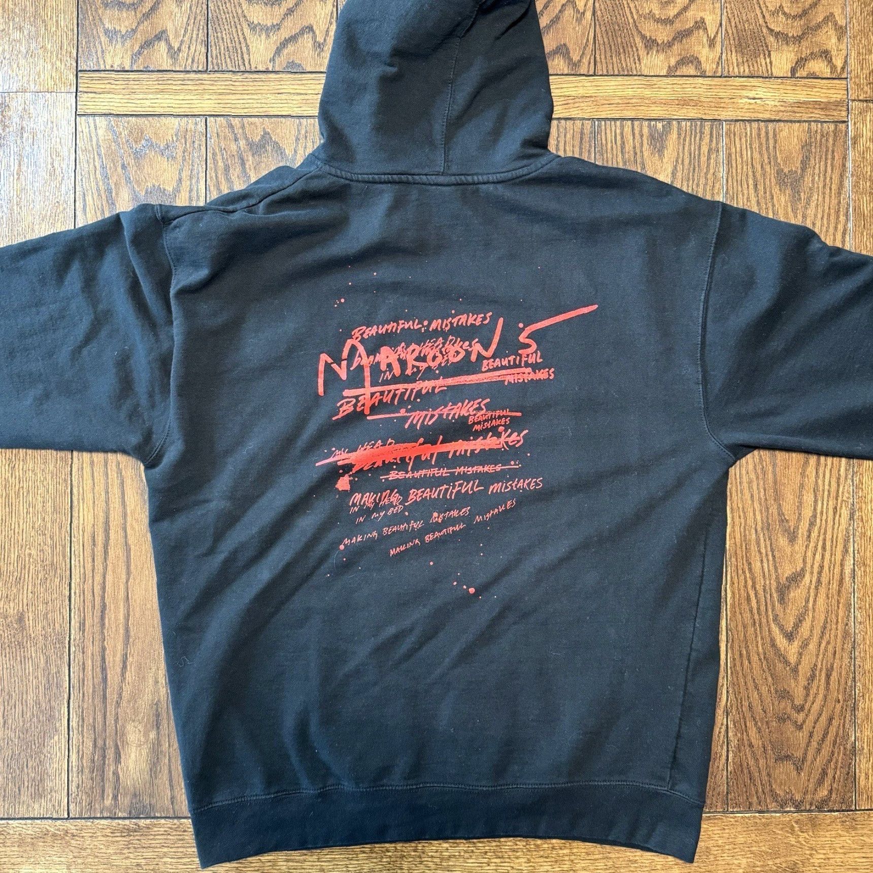 Vintage Maroon 5 Beautiful Mistakes Size XXL Black Hoodie Adam Levine Size US XXL / EU 58 / 5 - 6 Thumbnail