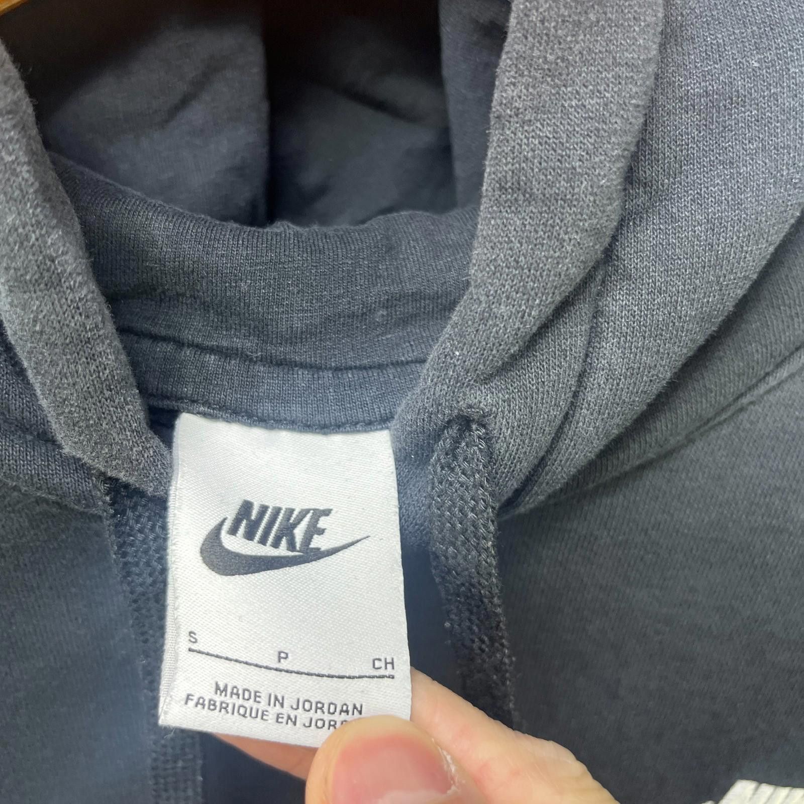 Nike Vintage Nike Swoosh Essential Hoodie Small Size US S / EU 44-46 / 1 - 4 Thumbnail