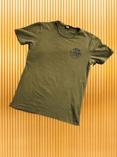 Diesel Vintage Diesel Logo Graphic Tee Y2K 00s Punk Rock Size US S / EU 44-46 / 1 - 1 Thumbnail