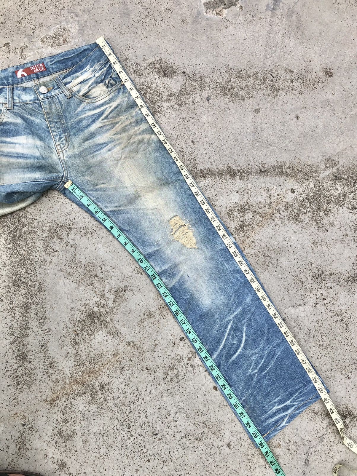 Hypebeast INTERFACE WASHED BLUE DISTRESSED DENIM Size US 32 / EU 48 - 9 Thumbnail
