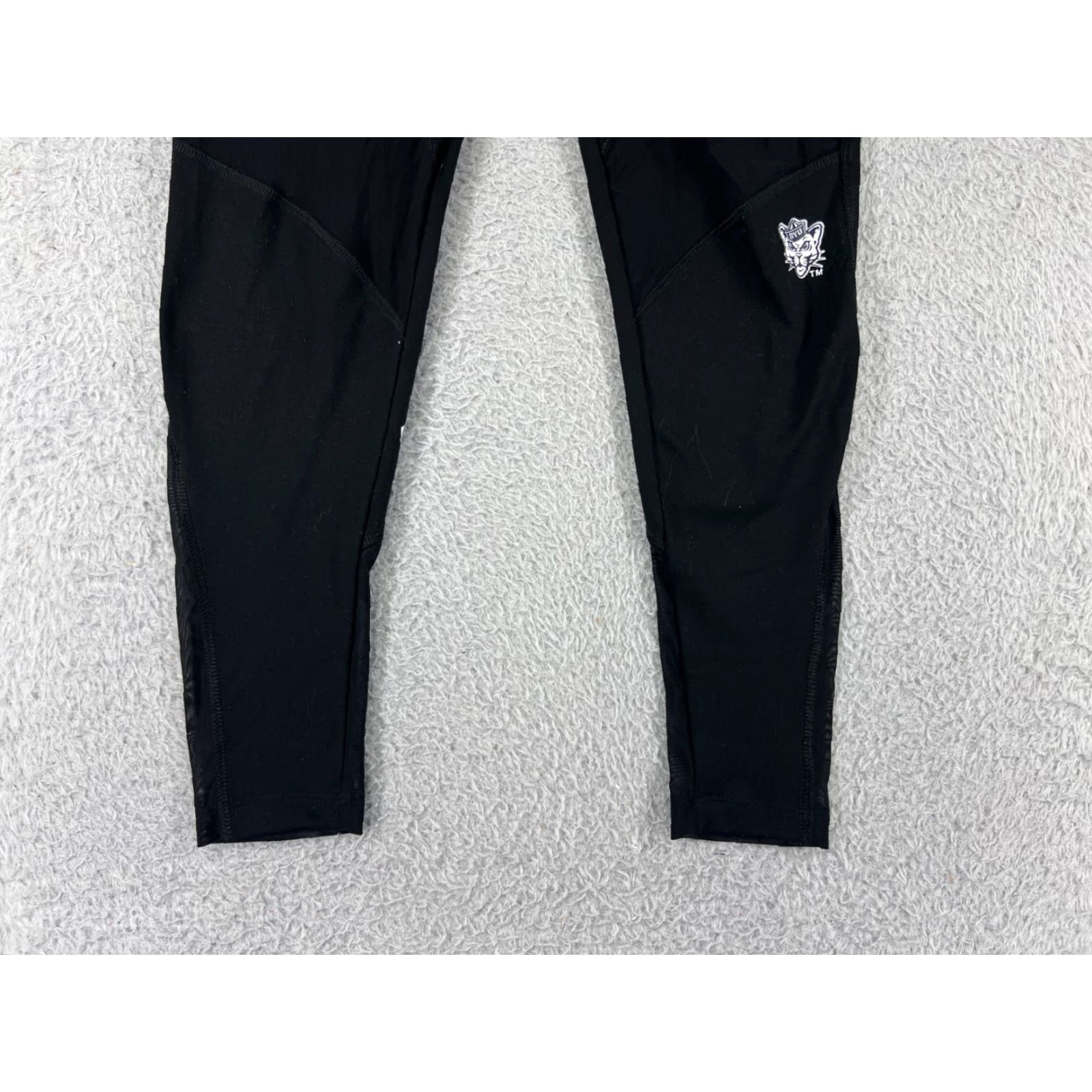 Victoria's Secret Victoria Secret Leggings Womens Extra Small BYU Cougars Ultimate PINK Nylon Size 26" / US 2 / IT 38 - 5 Thumbnail